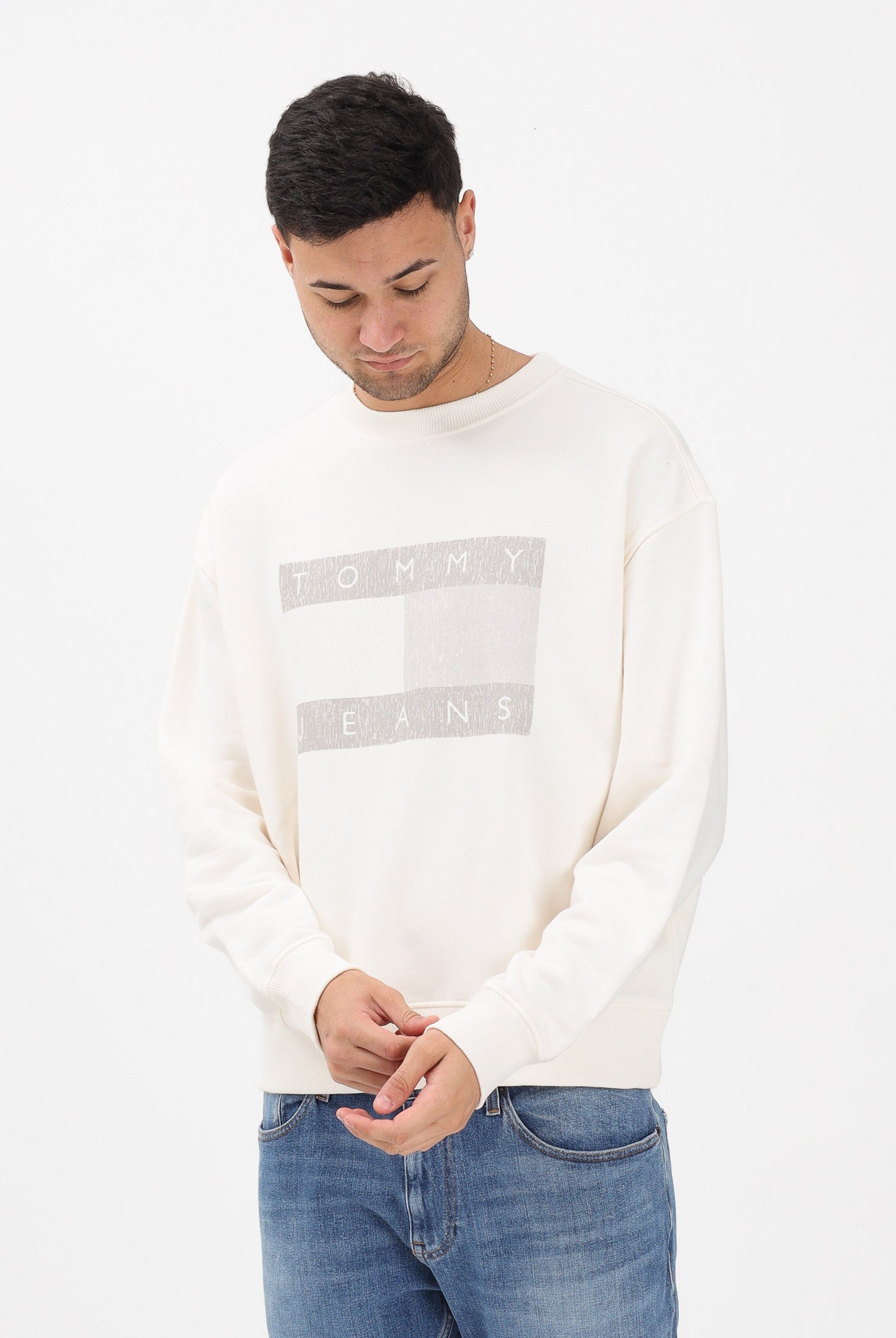 TOMMY JEANS Felpa girocollo panna da uomo stile '90s con distintivo DM0DM22384 YBH TOMMY JEANS