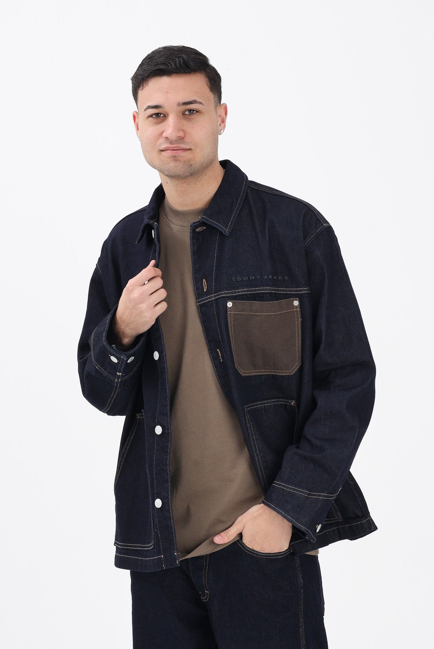 TOMMY JEANS Giubbotto in denim scuro da uomo DM0DM22419 1BK TOMMY JEANS