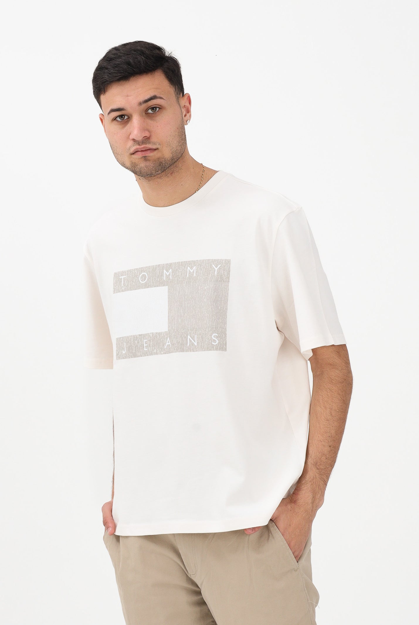 TOMMY JEANS T-shirt a manica corta panna da uomo con stampa logo effetto consumato DM0DM22463 YBH TOMMY JEANS