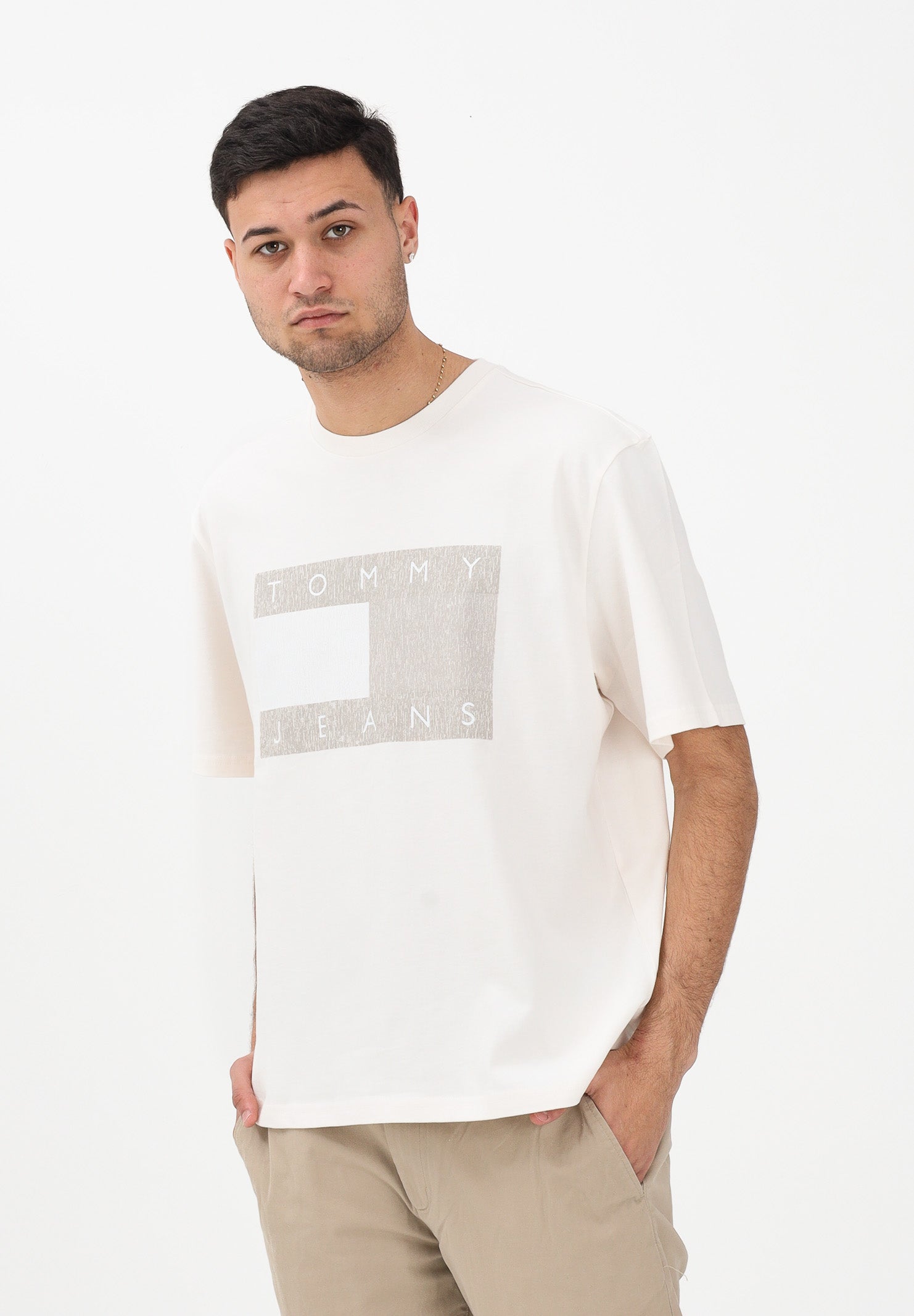 TOMMY JEANS T-shirt a manica corta panna da uomo con stampa logo effetto consumato DM0DM22463 YBH TOMMY JEANS