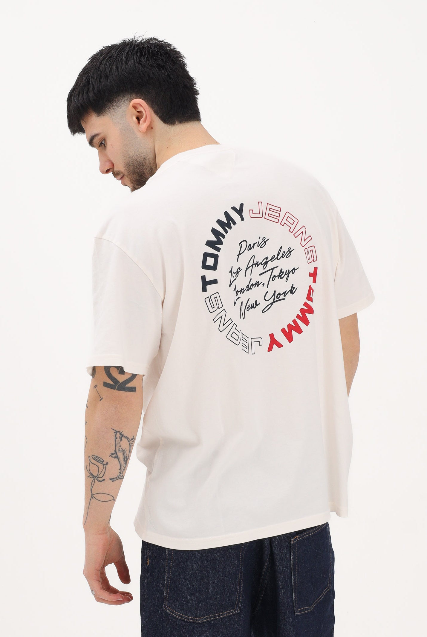 TOMMY JEANS T-shirt a manica corta panna da uomo con stampa sul retro DM0DM22535 YBH TOMMY JEANS
