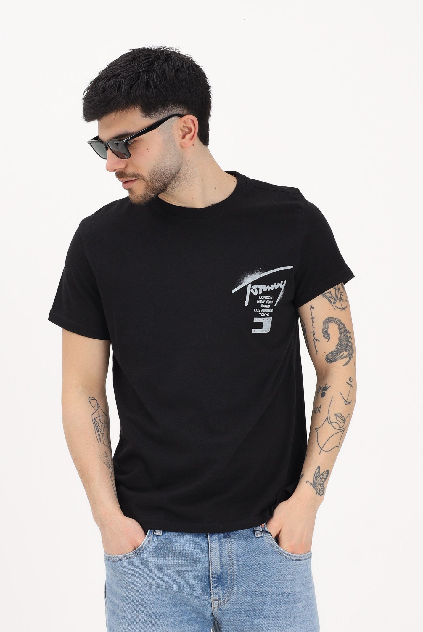 TOMMY JEANS T-shirt a manica corta nera da uomo con stampa logo fronte e retro DM0DM22553 BDS TOMMY JEANS