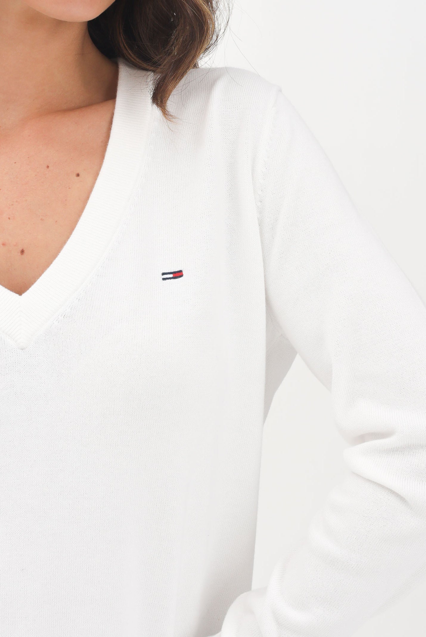 TOMMY JEANS Maglioncino bianco da donna con logo DW0DW19888YBL . TOMMY JEANS