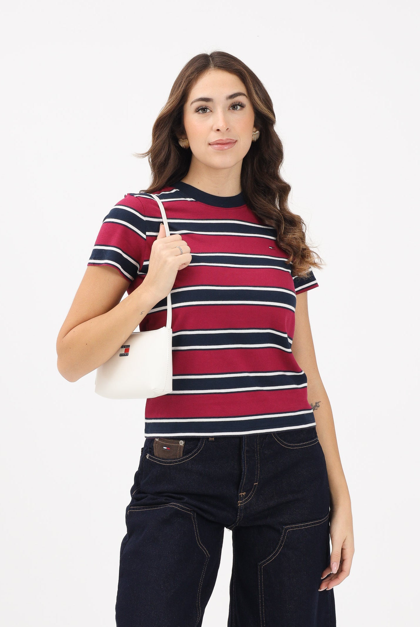 TOMMY JEANS T-shirt a manica corta bordeaux e blu da donna con motivo a righe DW0DW21834 0E3 TOMMY JEANS