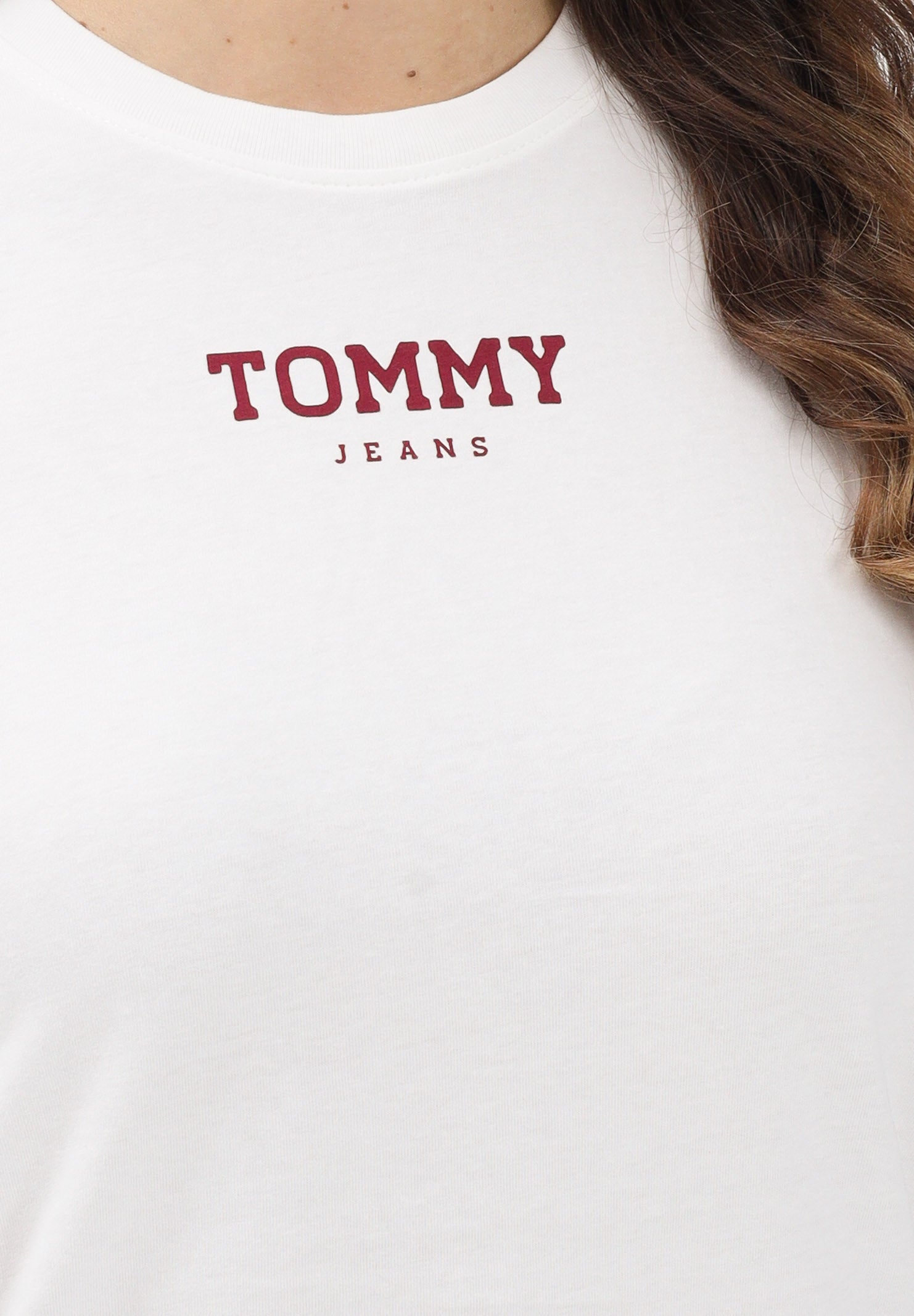 TOMMY JEANS T-shirt a manica corta bianca da donna con logo DW0DW21842 YBL TOMMY JEANS