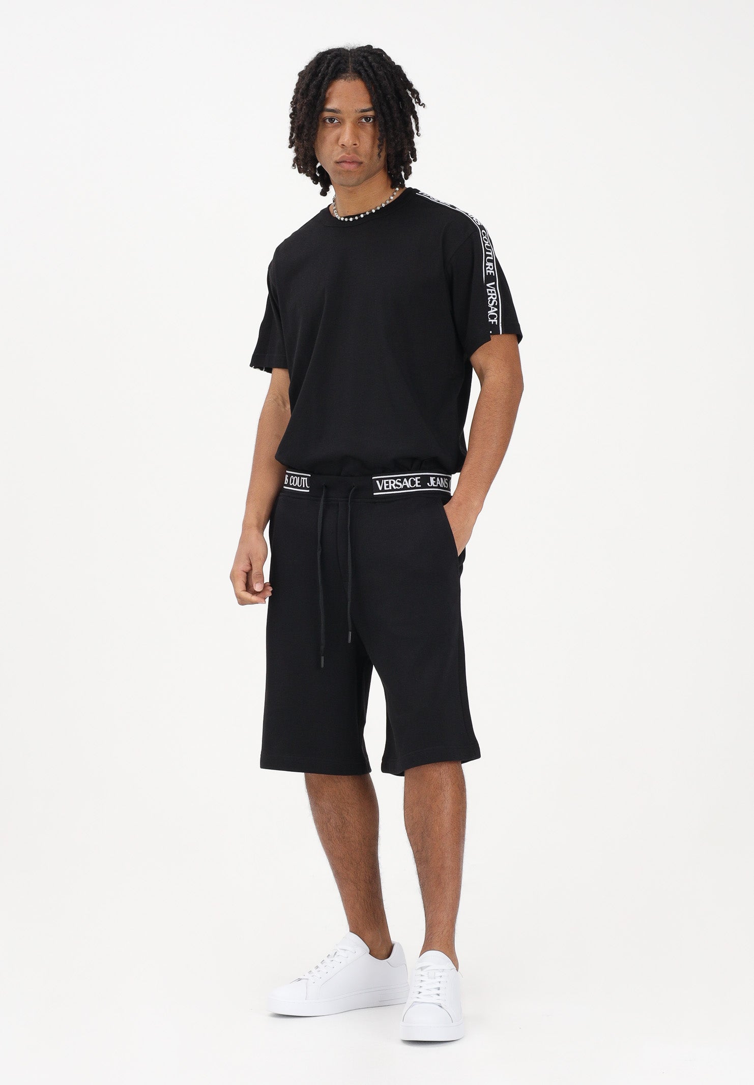 VERSACE JEANS COUTURE Shorts sportivo nero da uomo con girovita logato 80GADT16CF01T 899 VERSACE JEANS COUTURE