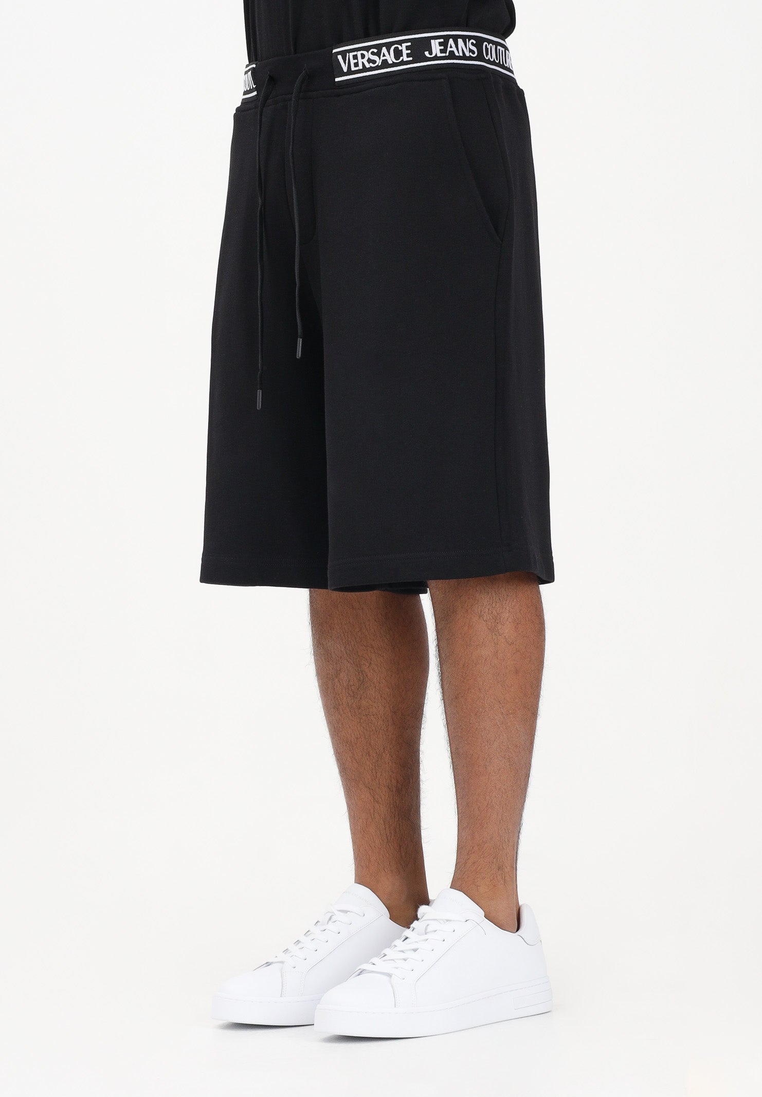 VERSACE JEANS COUTURE Shorts sportivo nero da uomo con girovita logato 80GADT16CF01T 899 VERSACE JEANS COUTURE