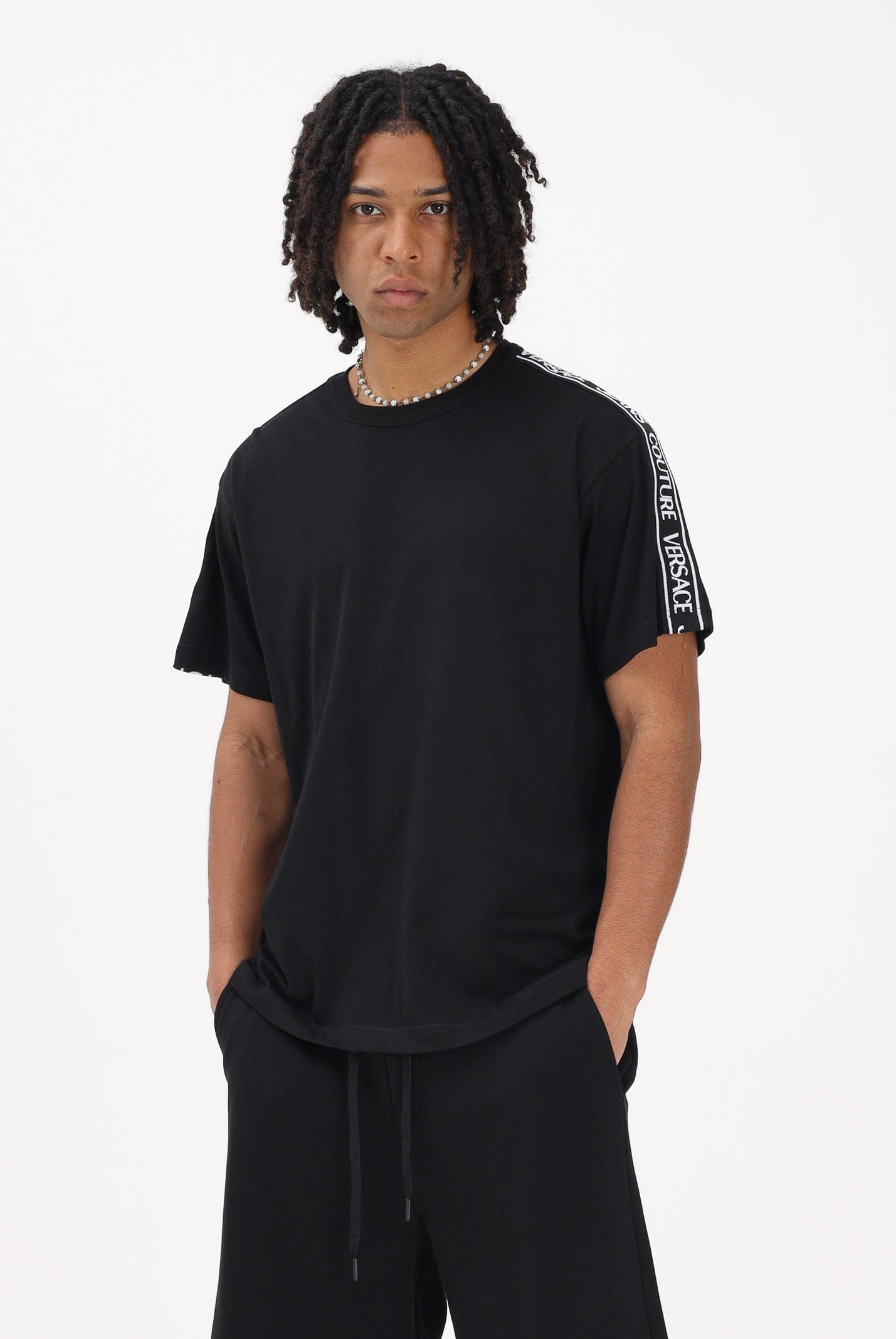 VERSACE JEANS COUTURE T-shirt a manica corta nera da uomo con inserti logati 80GAHT16CJ00T 899 VERSACE JEANS COUTURE