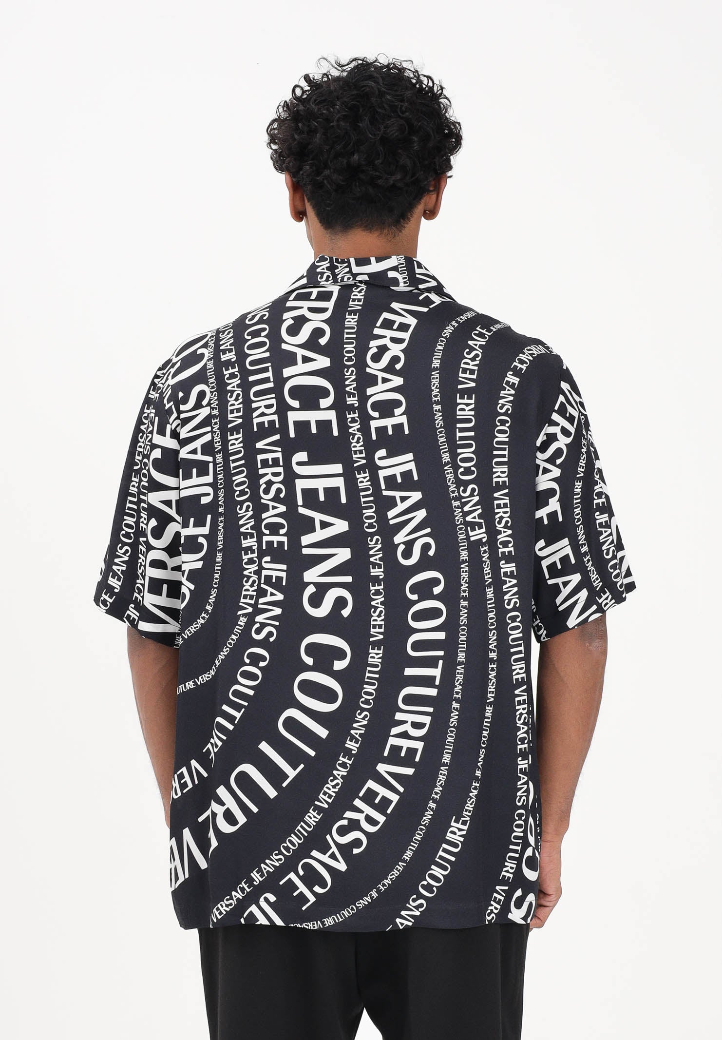 VERSACE JEANS COUTURE Camicia a manica corta nera da uomo con stampa Logomania all-over 80GAL2B0NS772 L01 VERSACE JEANS COUTURE