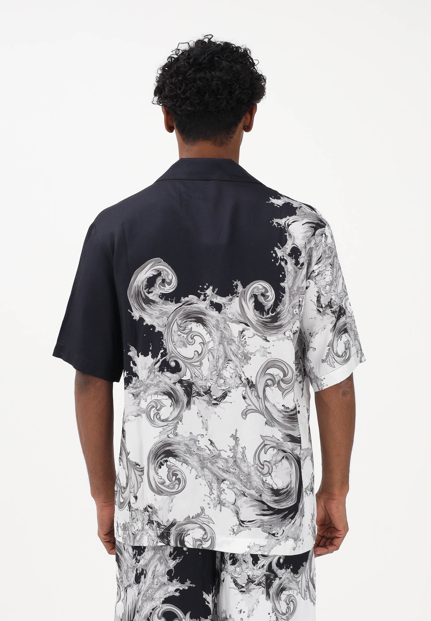VERSACE JEANS COUTURE Camicia a manica corta nera da uomo con stampa "Wave Couture" 80GAL2BBNS786 V22 VERSACE JEANS COUTURE