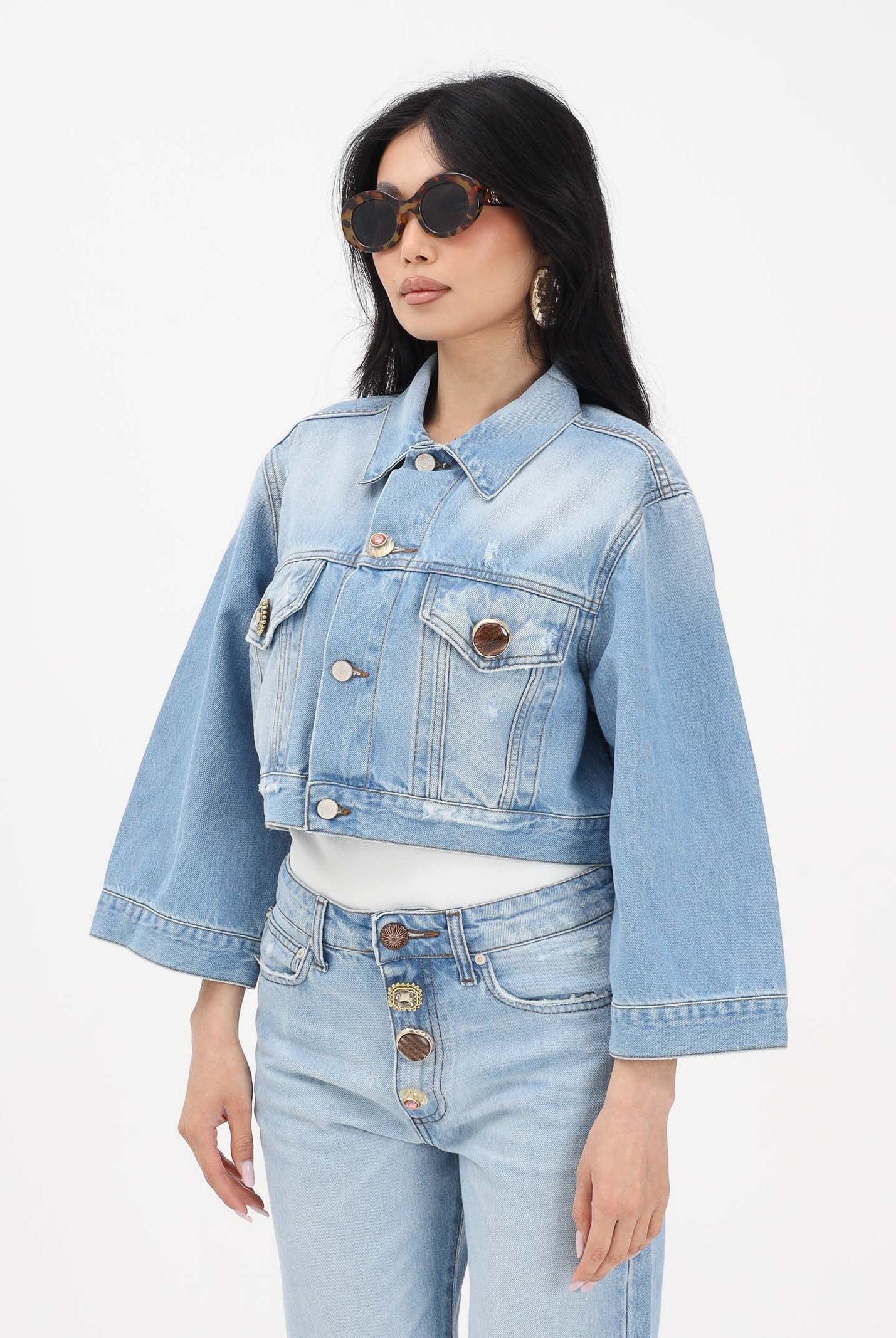 VICOLO Giubbotto in denim chiaro da donna con bottoni gioiello DAB5109 DECH VICOLO