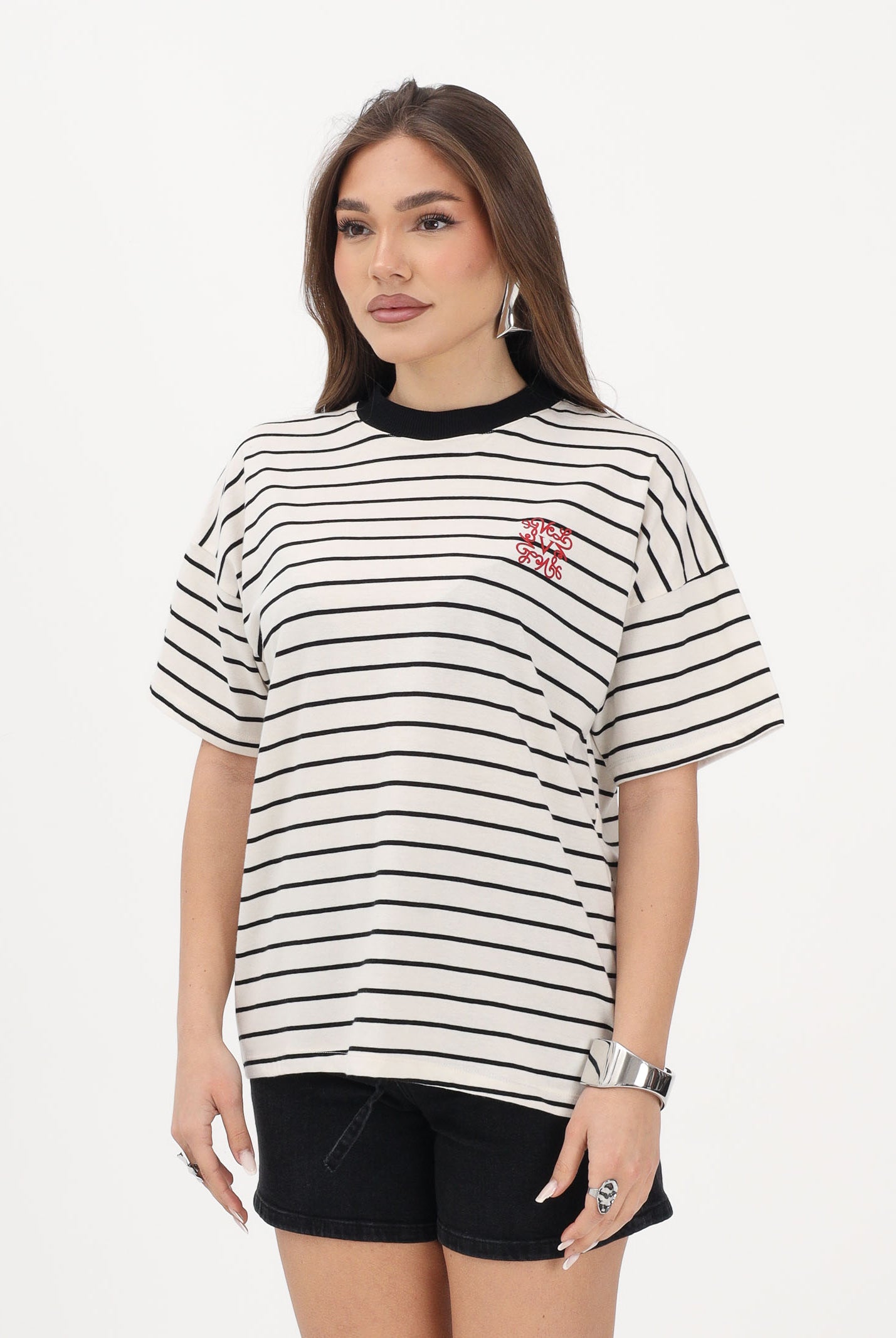 VICOLO T-shirt a manica corta panna e nera da donna con motivo a righe e ricamo RAB0554 NANE VICOLO