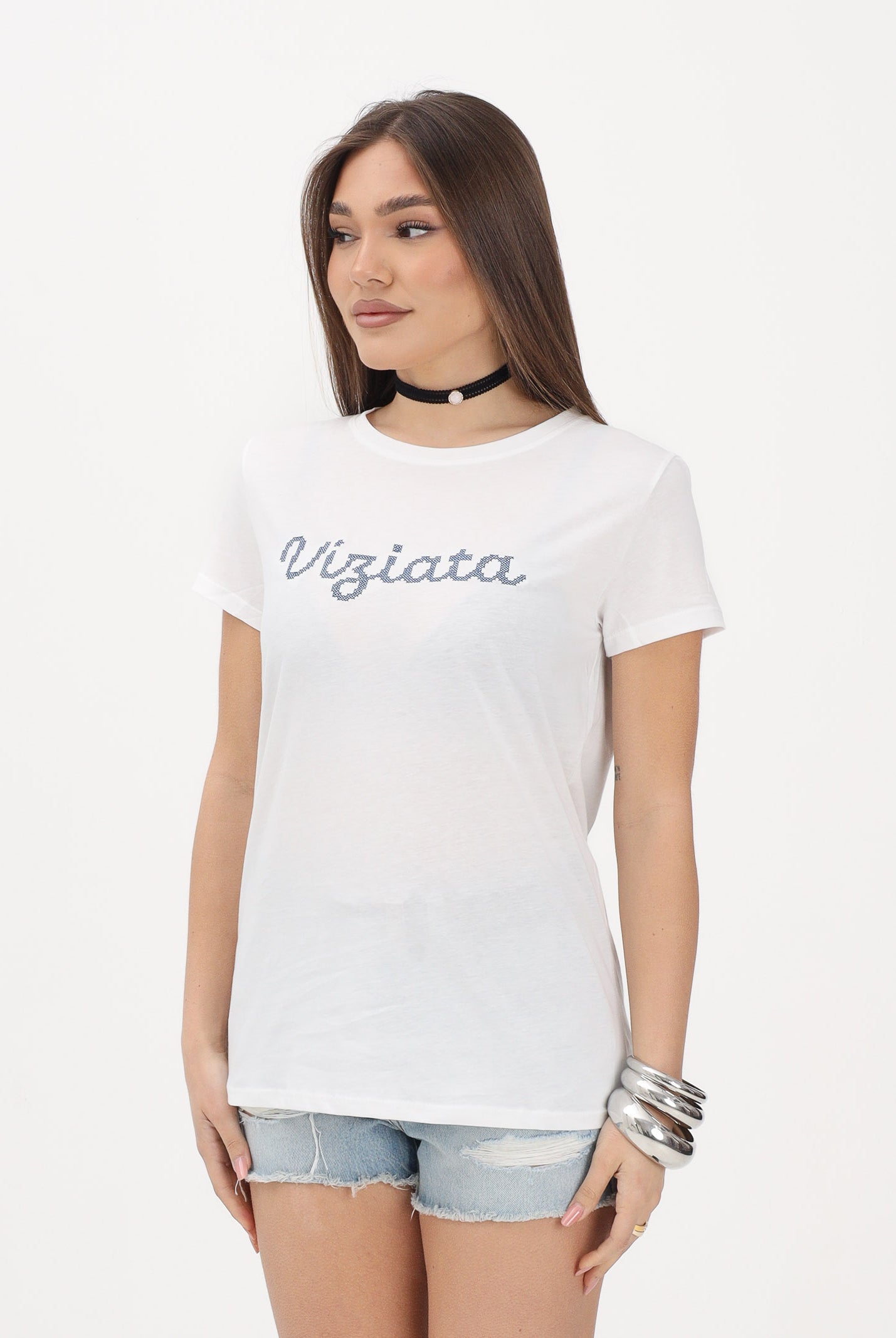 VICOLO T-shirt a manica corta bianca da donna con stampa "Viziata" RAB0682 02 VICOLO