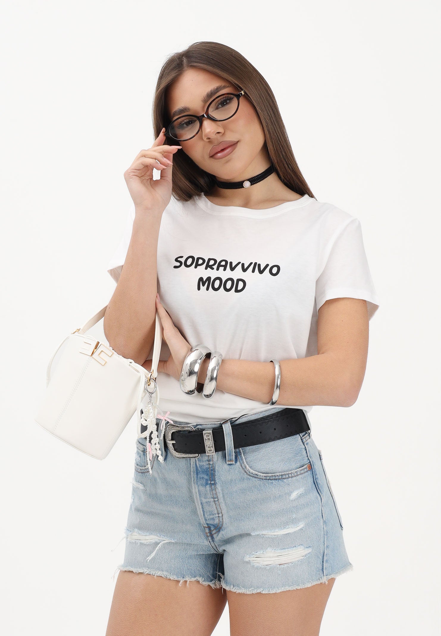 VICOLO T-shirt a manica corta bianca da donna con stampa "sopravvivo mood" RAB0712 02 VICOLO