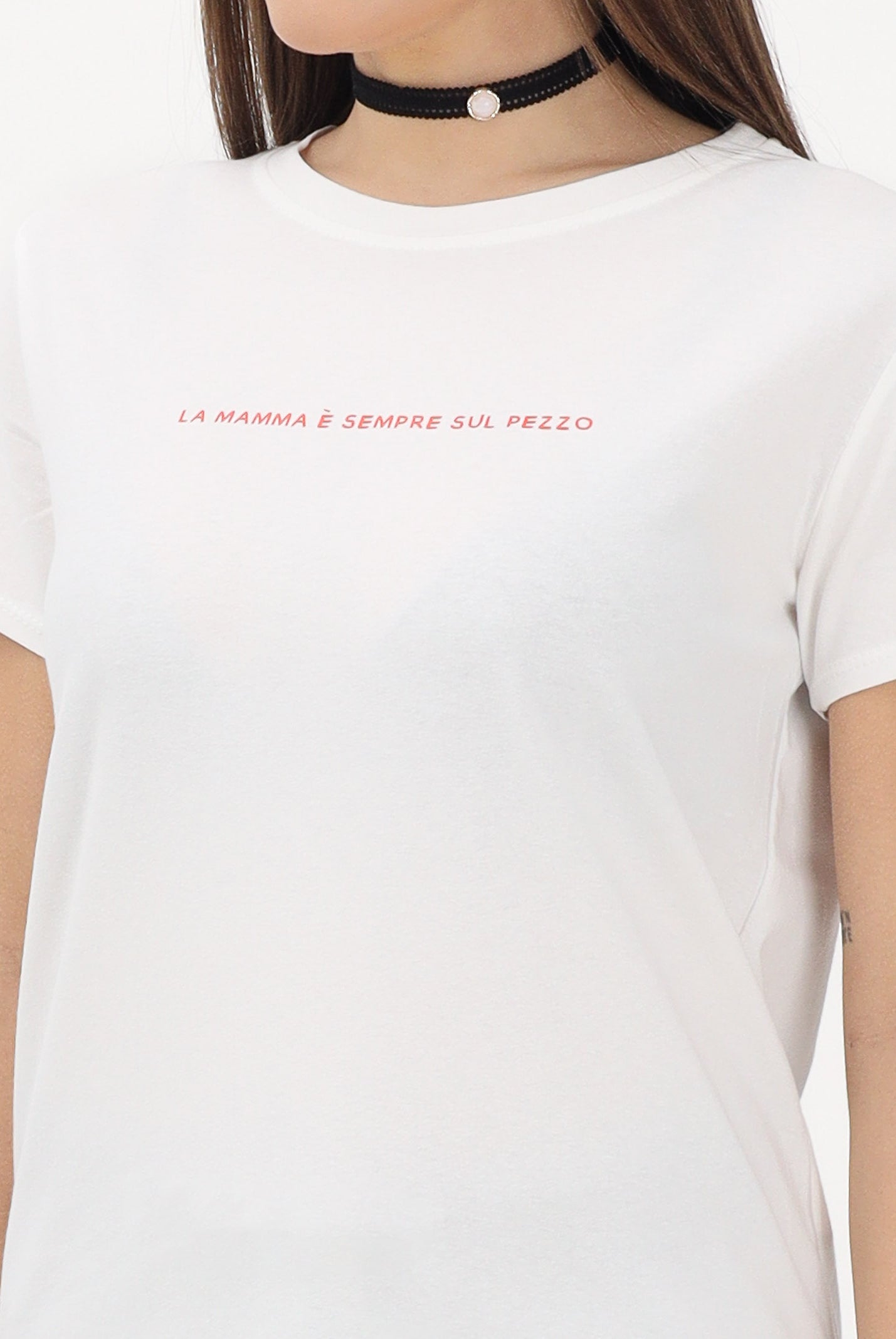 VICOLO T-shirt a manica corta bianca da donna con stampa "La mamma è sempre sul pezzo" RAB0739 02 VICOLO
