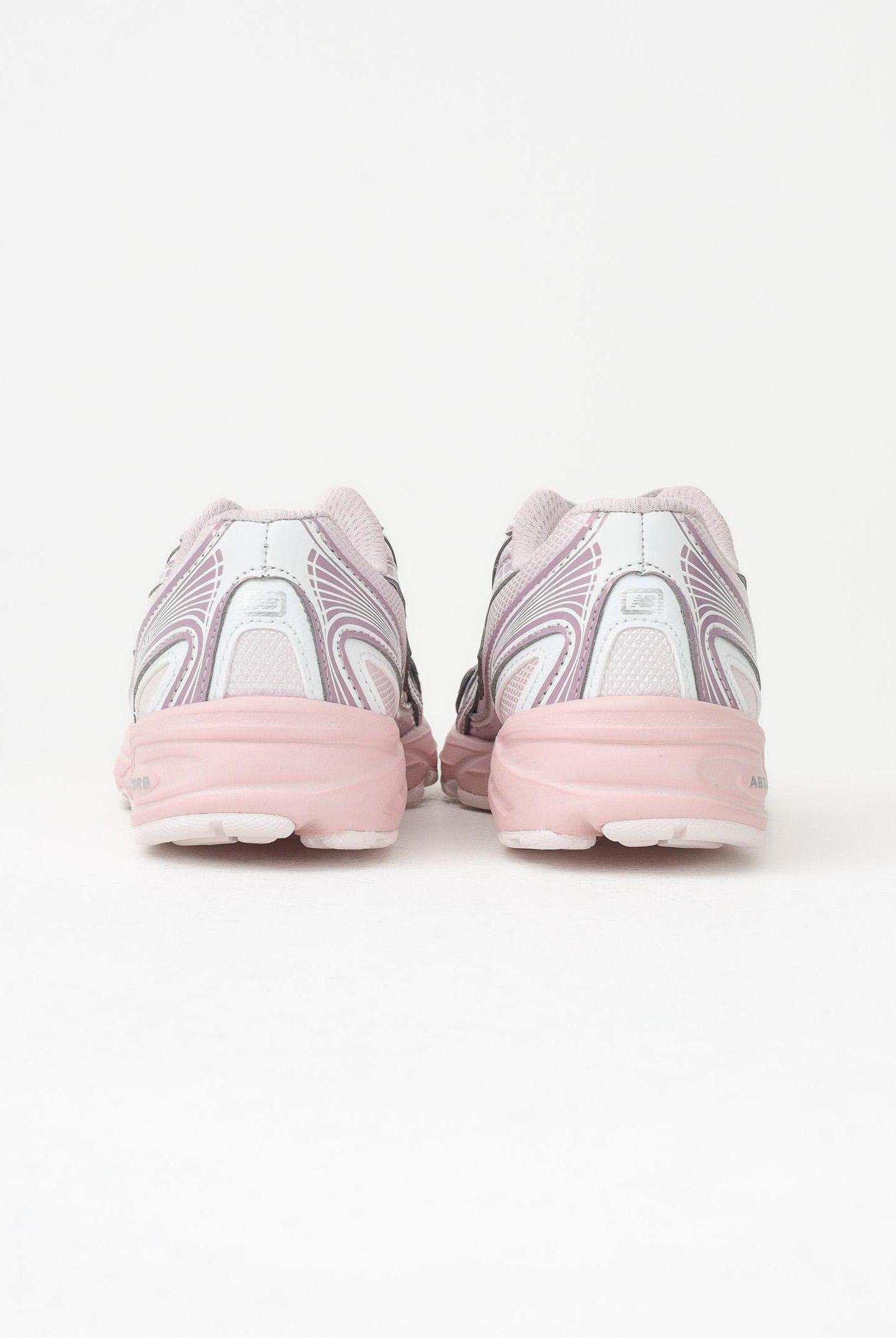 NEW BALANCE Sneakers 740 Bungee Lace rosa da bambina P7401HN . NEW BALANCE