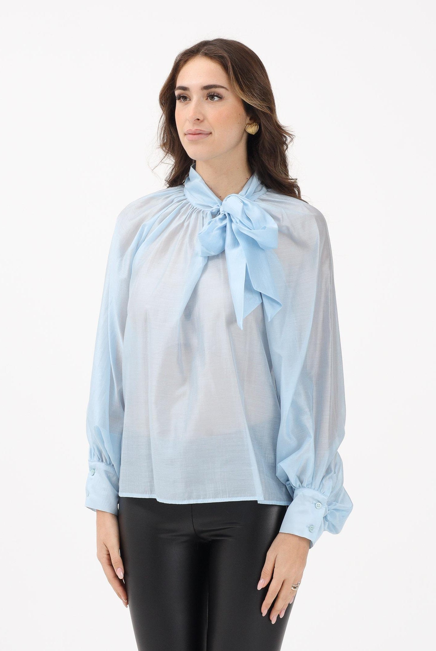 VICOLO Blusa celeste da donna con fiocco TF0488 CE VICOLO