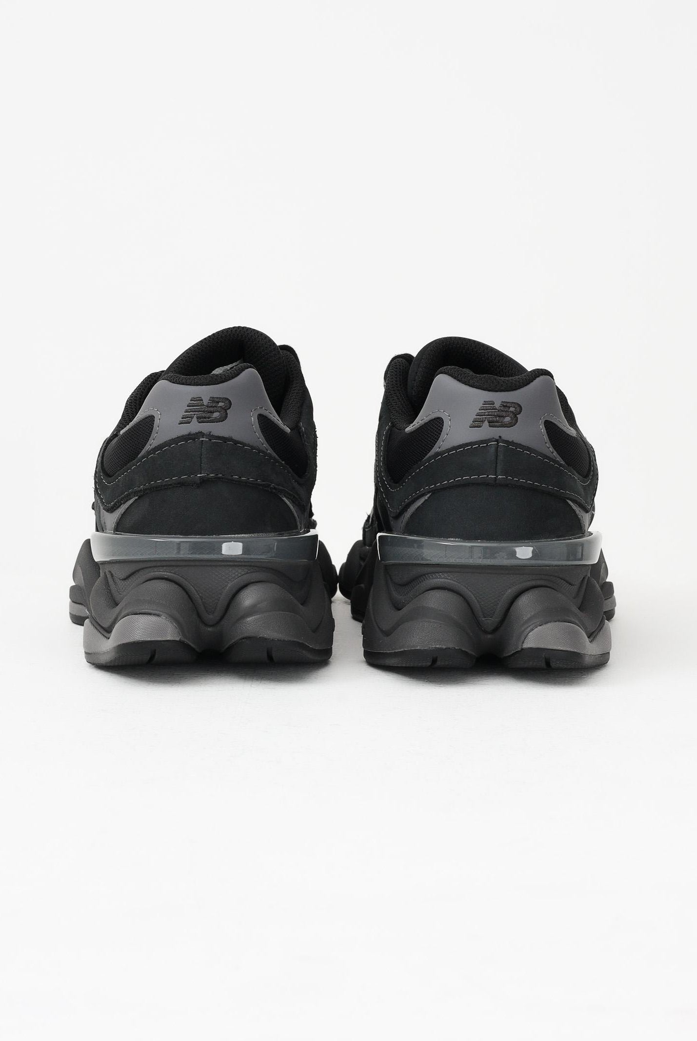 NEW BALANCE Sneakers 9060 nere da uomo U906079E . NEW BALANCE