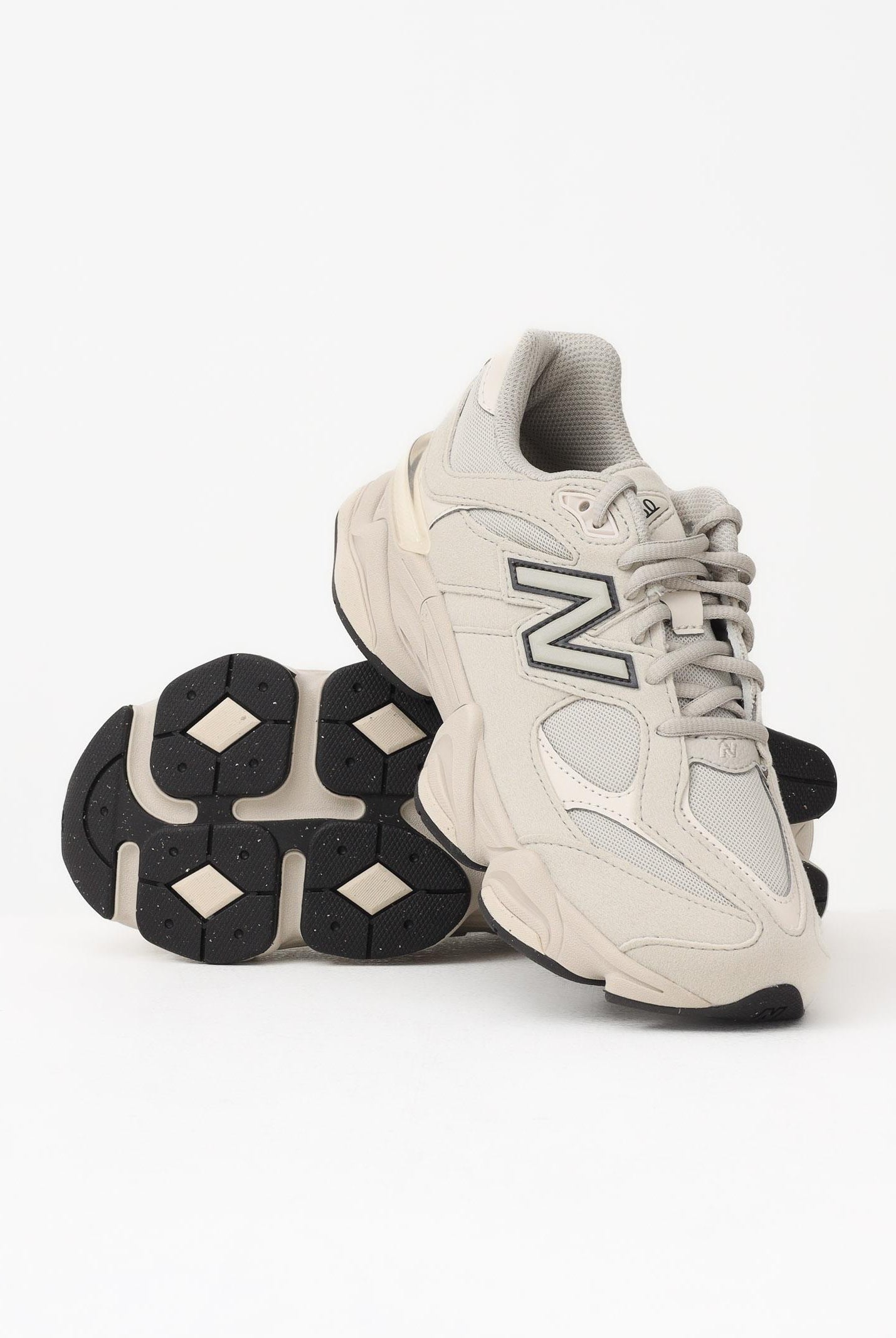 NEW BALANCE Sneakers 9060 Lace beige per uomo e donna G90607GY . NEW BALANCE