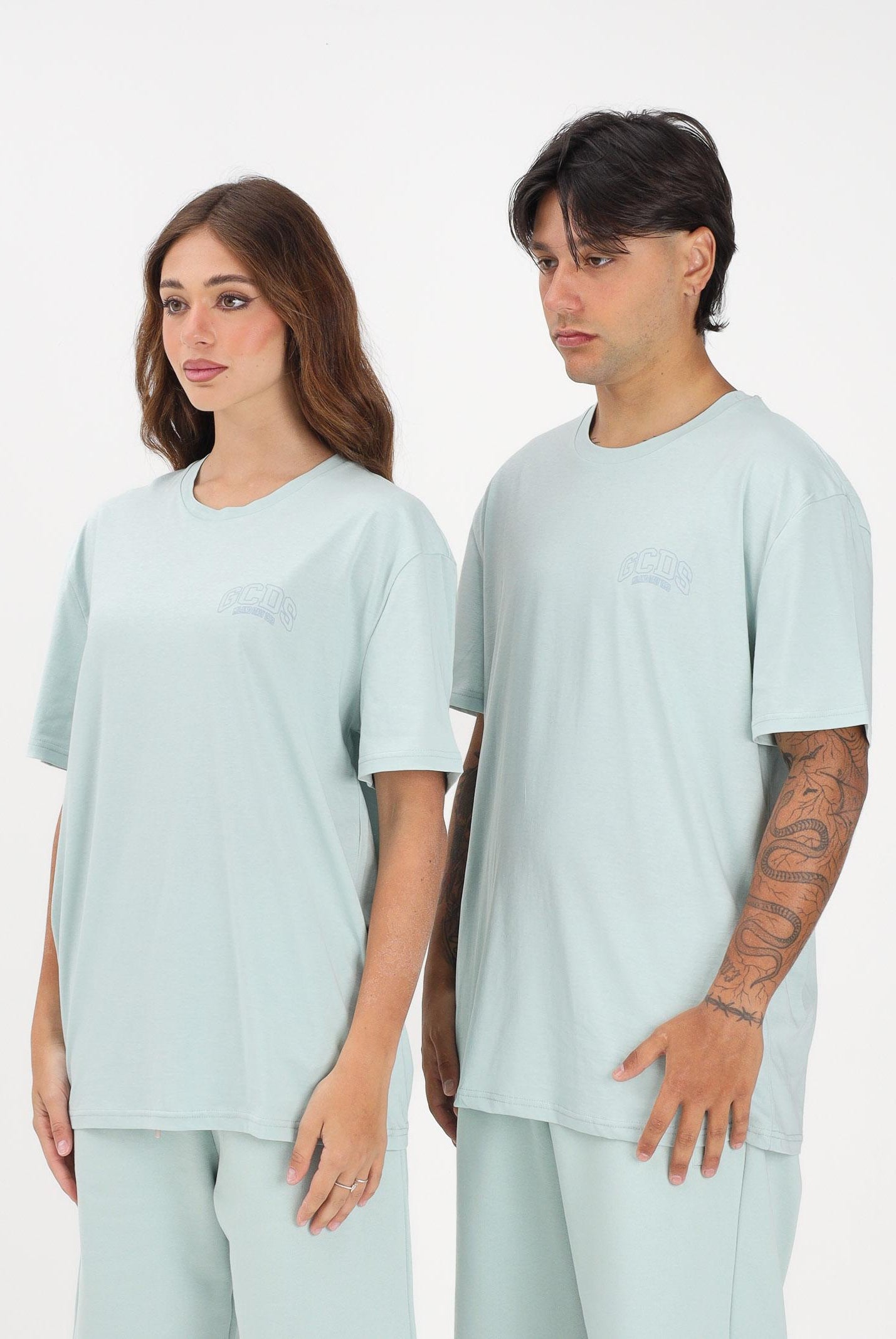 GCDS T-shirt a manica corta verde acqua per uomo e donna con stampa logo C1MEQC041J104 818G GCDS