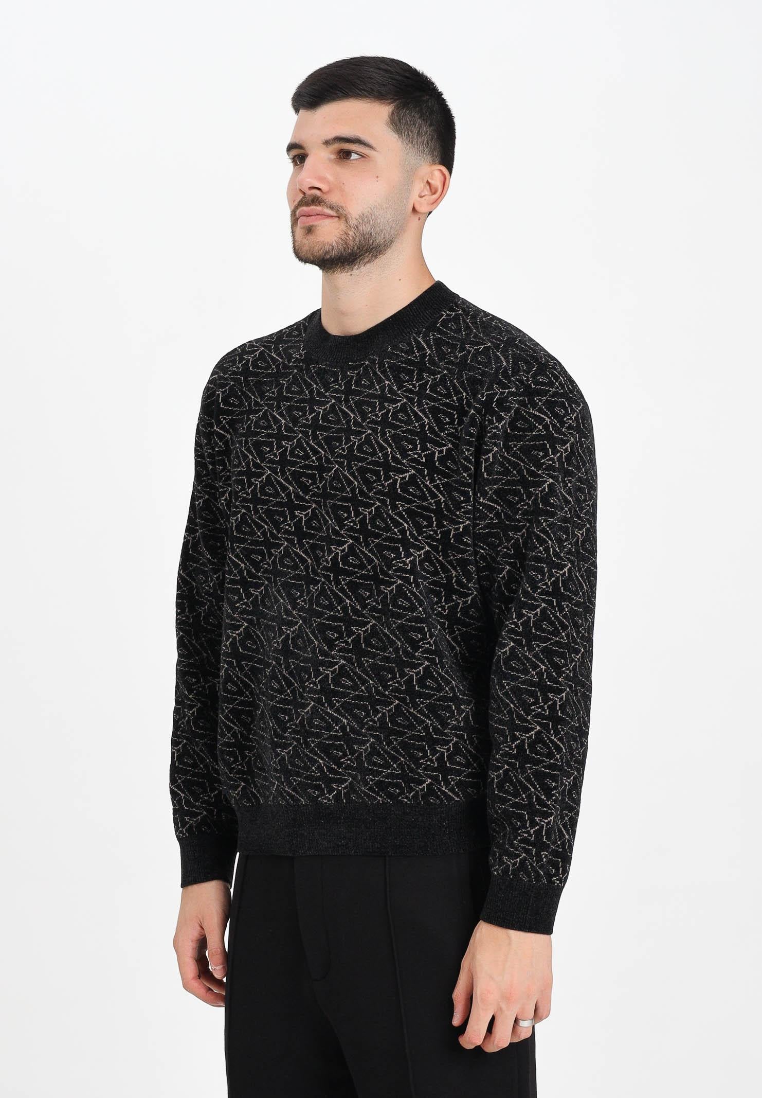 ARMANI EXCHANGE Maglioncino girocollo nero da uomo con logo all-over XM001330AF16916 FC196 ARMANI EXCHANGE