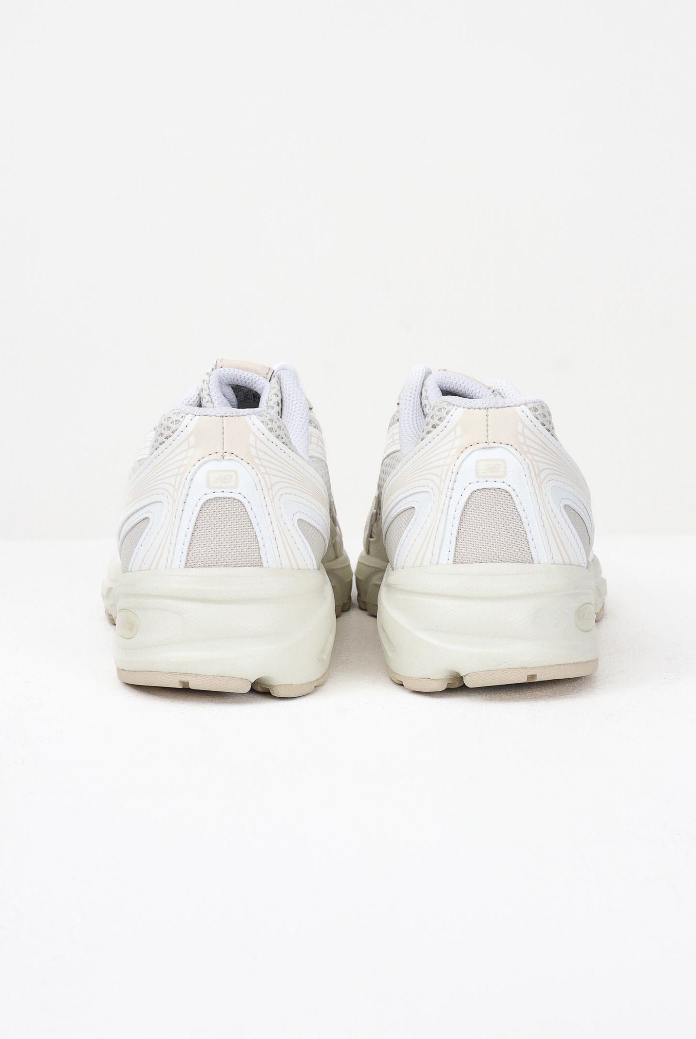 NEW BALANCE Sneakers 740 panna per uomo e donna GR740KP NEW BALANCE