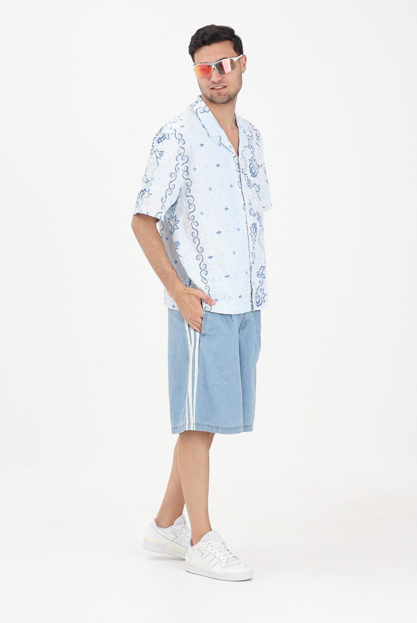 ADIDAS ORIGINALS Bermuda CHINO in denim chiaro per uomo e donna KX1192 . ADIDAS ORIGINALS