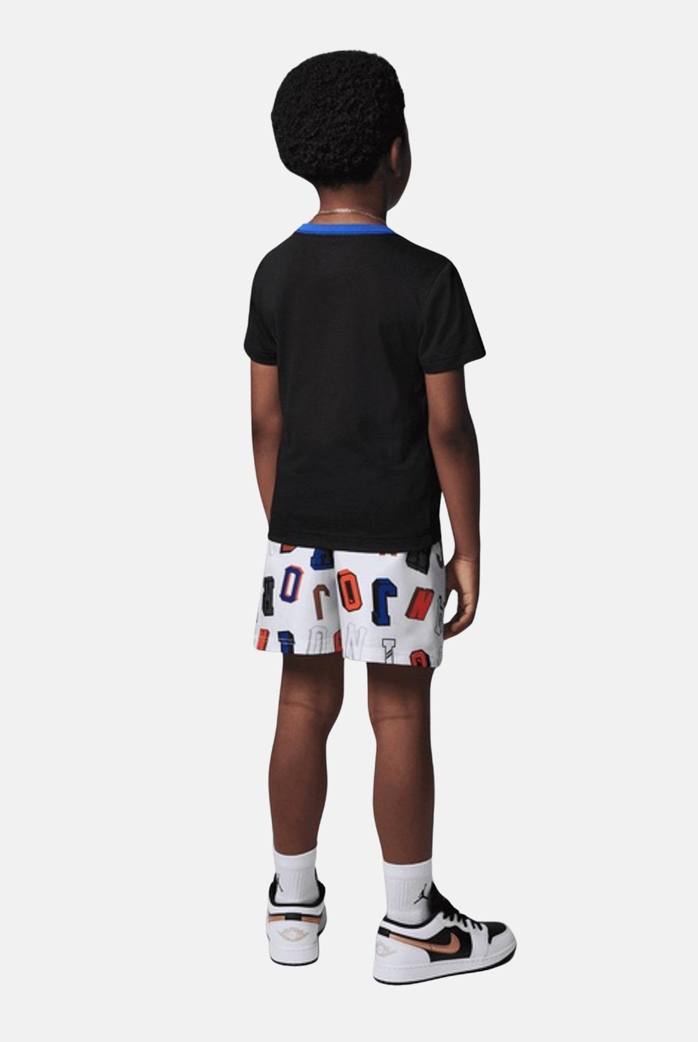 JORDAN Completino Court of Legends nero e bianco da neonato 65D705 782 JORDAN