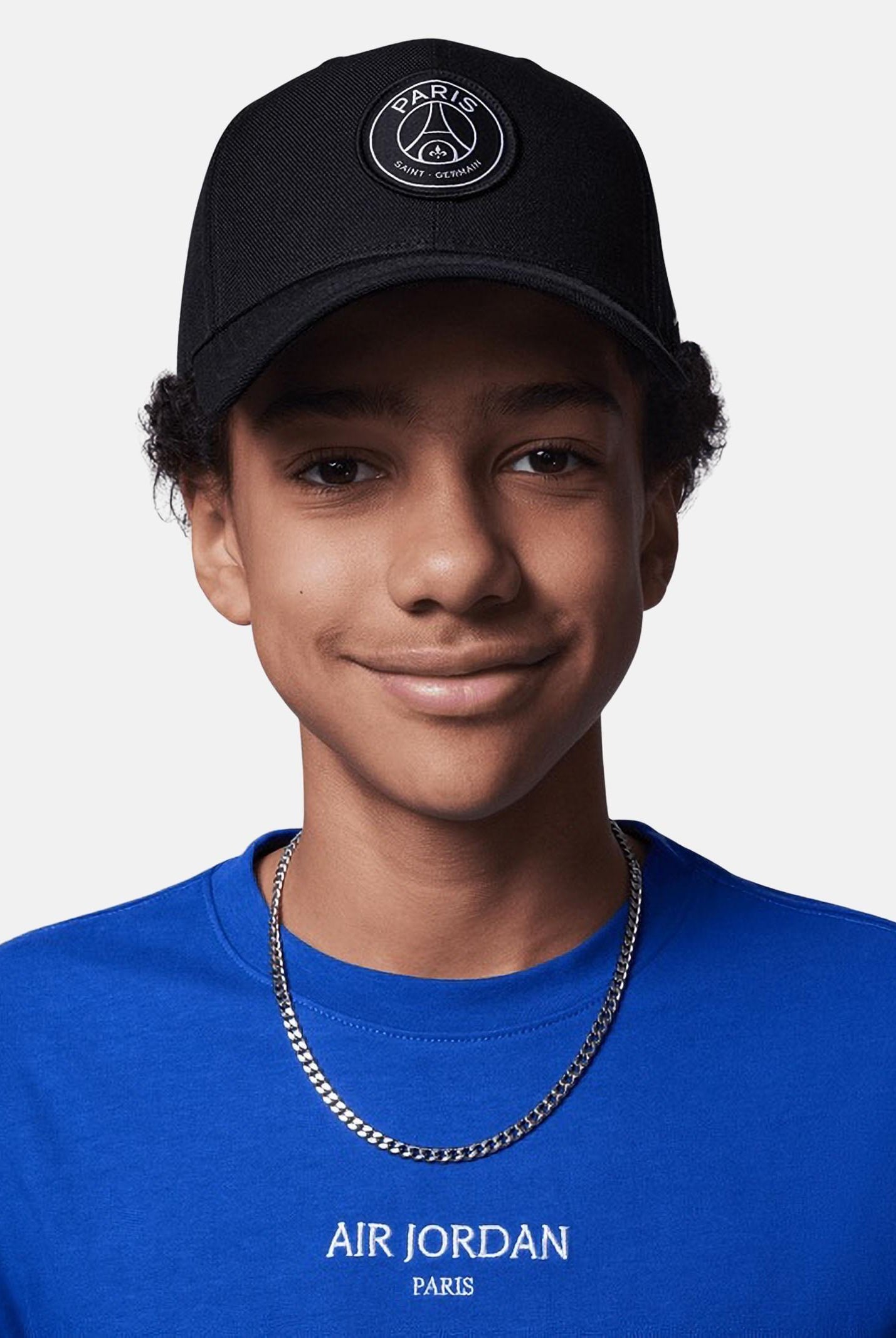 JORDAN Cappello con visiera Jordan Paris Saint-Germain nero per bambino e bambina 9A0999 023 JORDAN