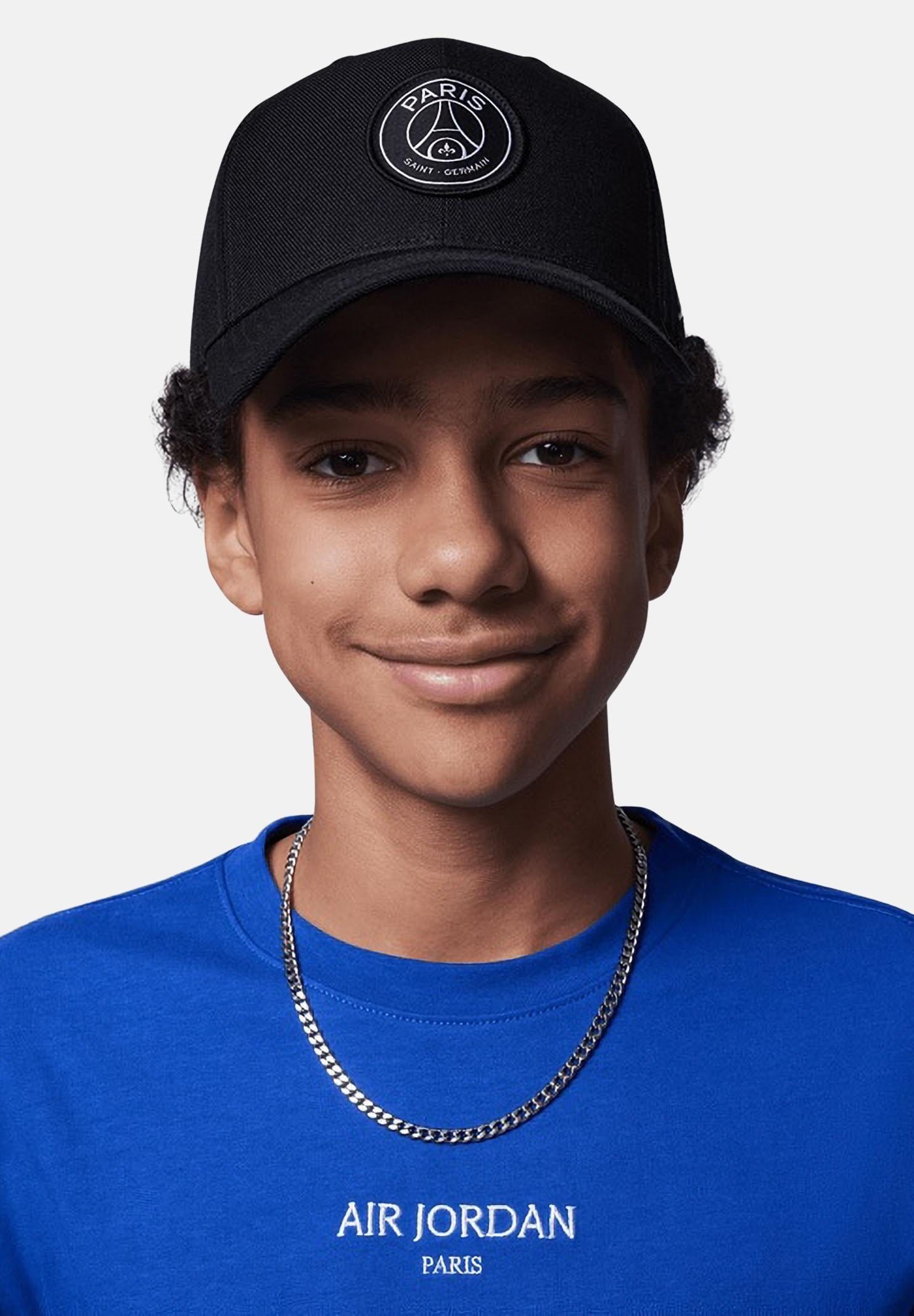 JORDAN Cappello con visiera Jordan Paris Saint-Germain nero per bambino e bambina 9A0999 023 JORDAN