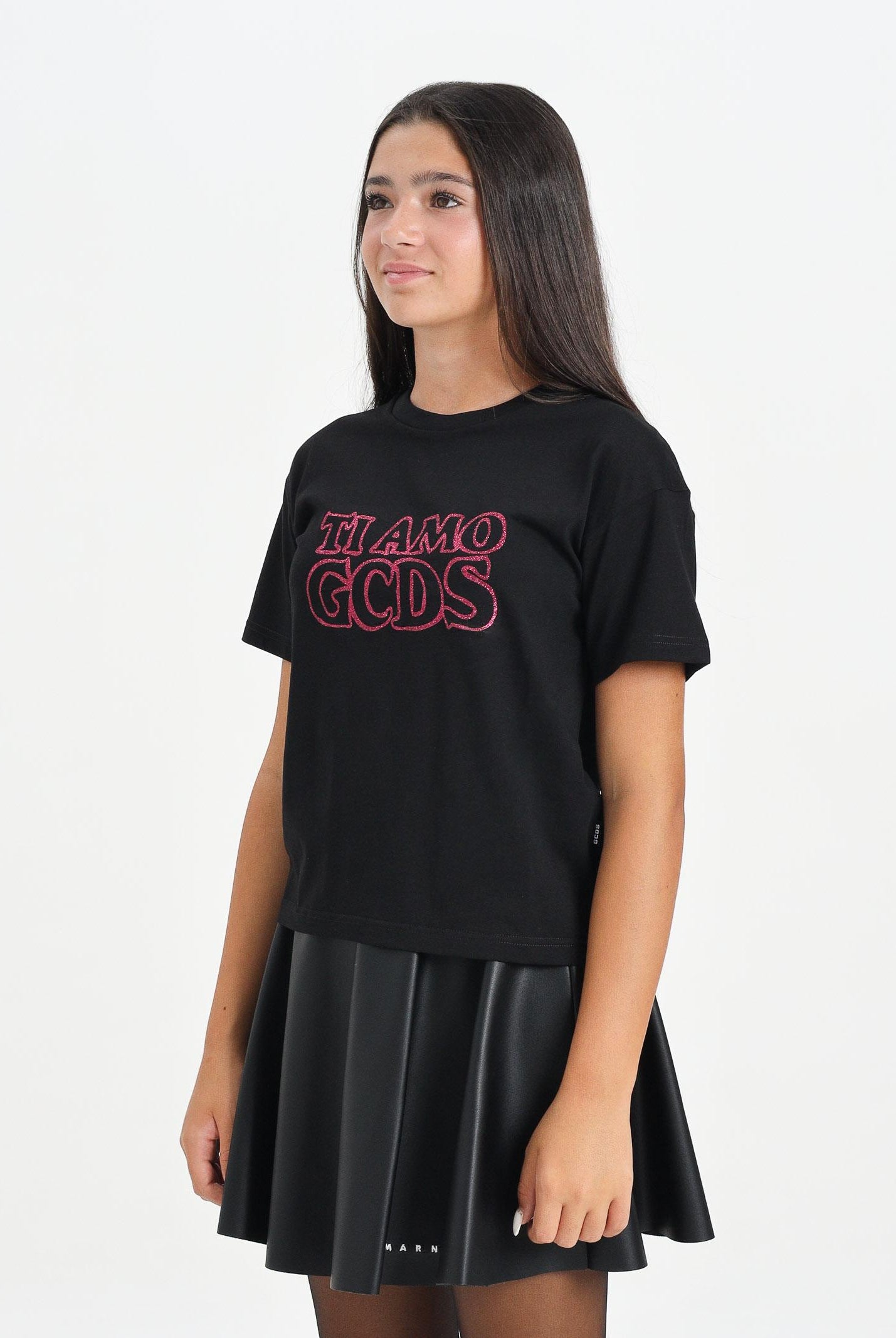 GCDS T-shirt a manica corta nera per donna e bambina con stampa glitterata TI AMO GCDS B2JW2335BA3 99 GCDS