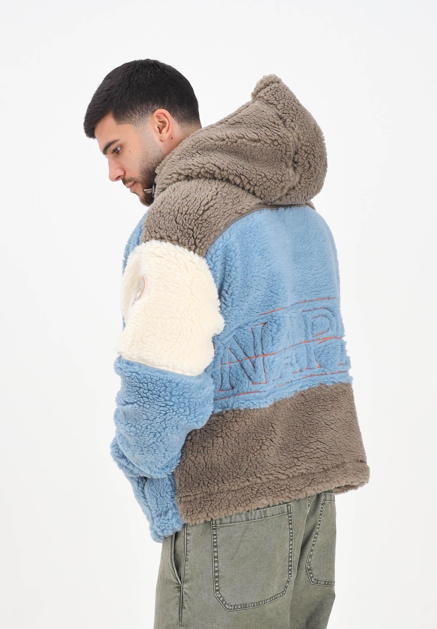 NAPAPIJRI Giubbotto da uomo in morbido pile teddy effetto shearling, con un design color block NP0A88YIMQS1 . NAPAPIJRI