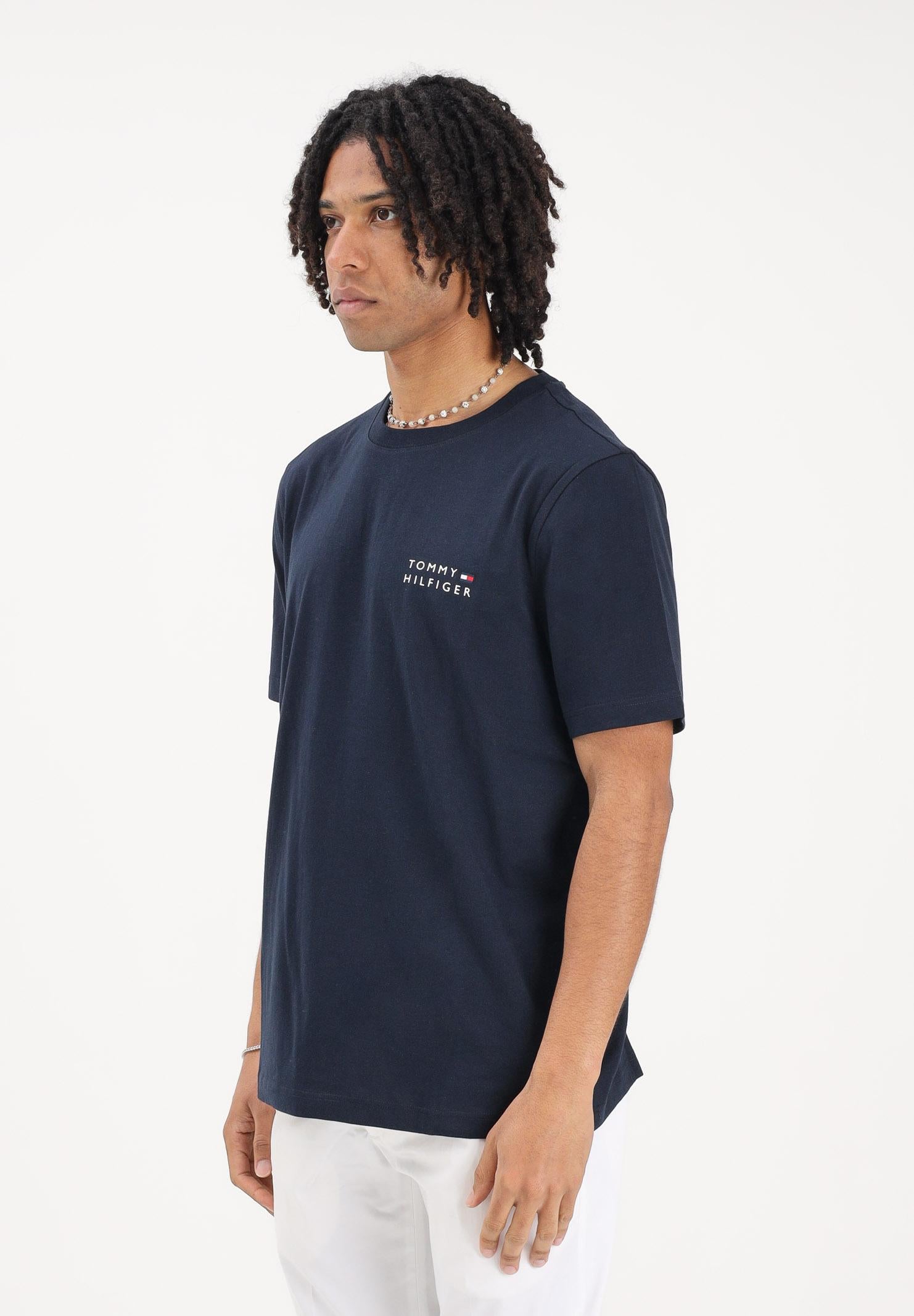 TOMMY HILFIGER T-shirt a manica corta blu da uomo con stampa MW0MW42370 DW5 TOMMY HILFIGER