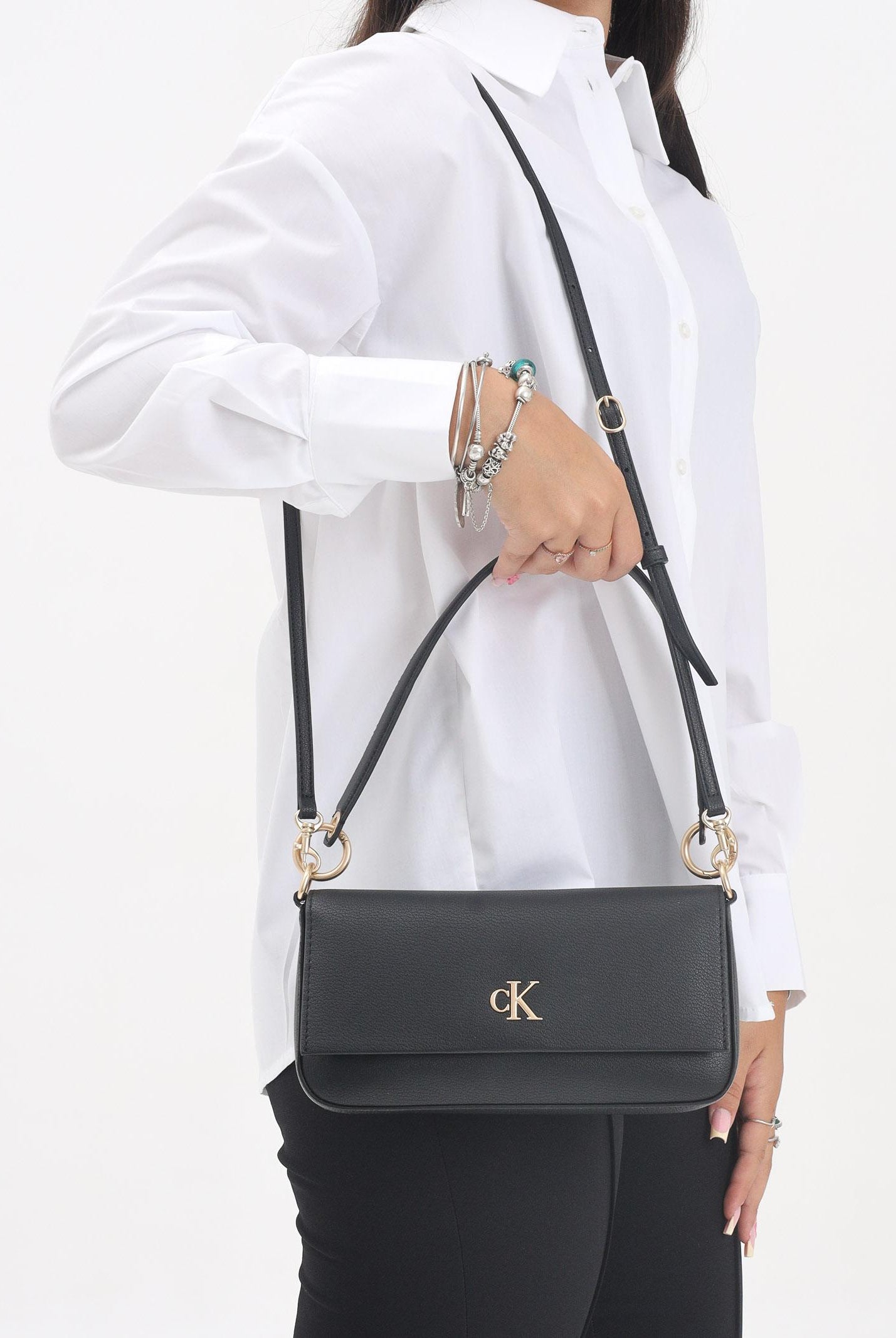 CALVIN KLEIN Borsa a spalla nera da donna con logo LV04K3161G UB1 CALVIN KLEIN