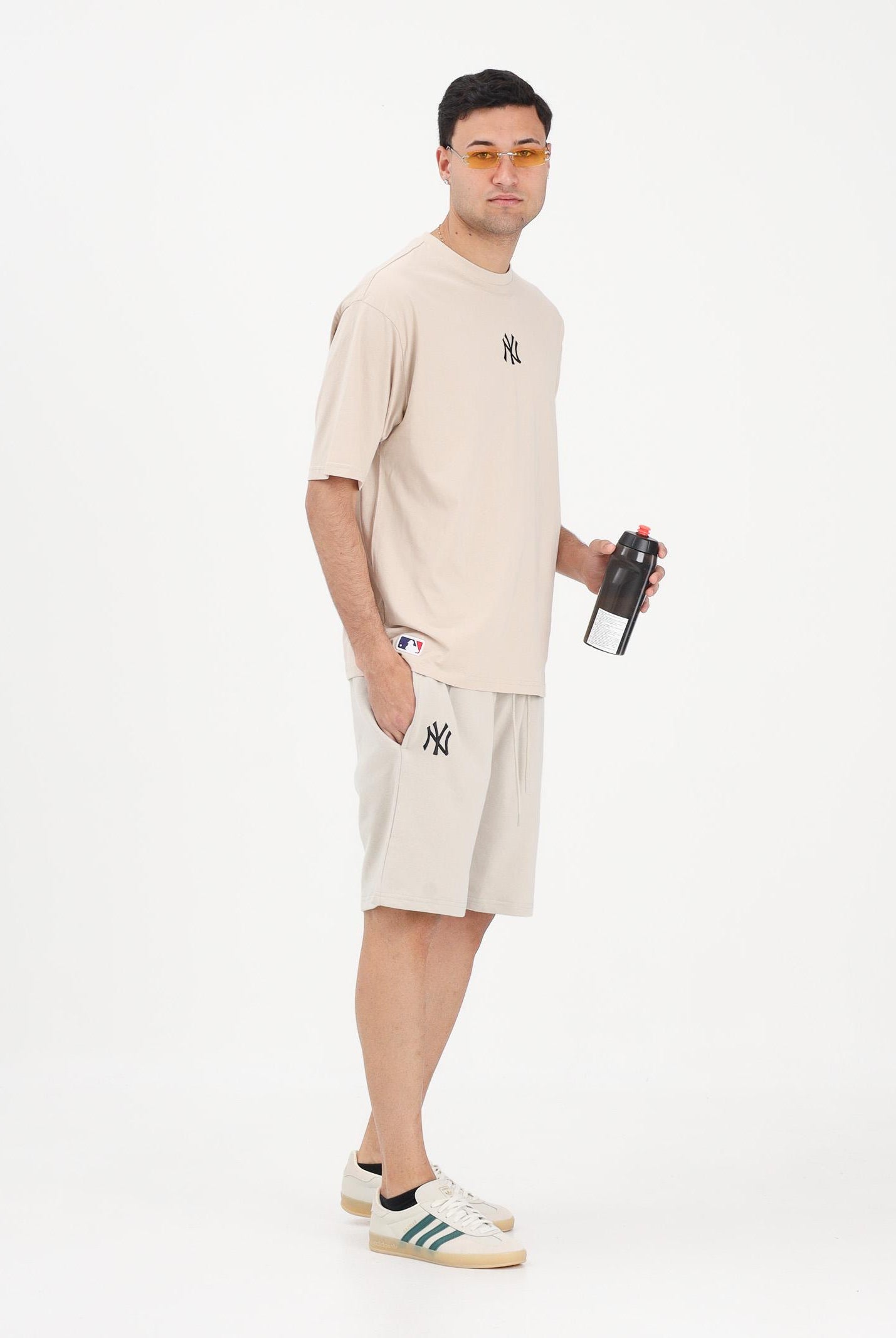 NEW ERA Shorts sportivo New York Yankees MLB League Essential beige per uomo e donna 60675755 . NEW ERA