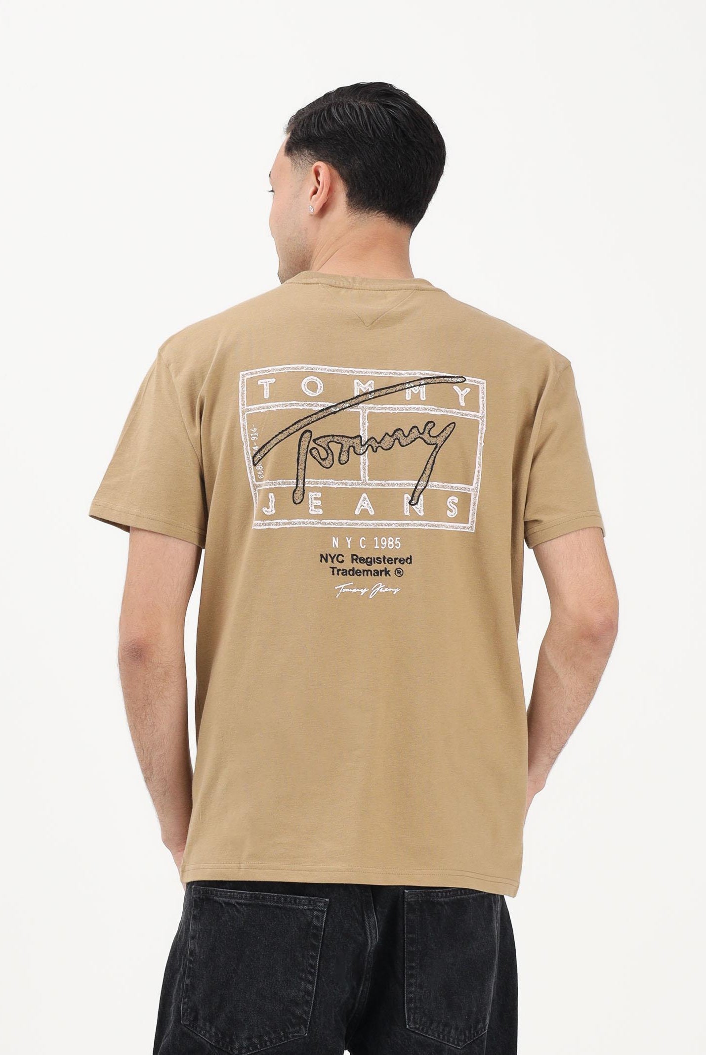 TOMMY JEANS T-shirt a manica corta Signature beige da uomo DM0DM22319 AEN TOMMY JEANS