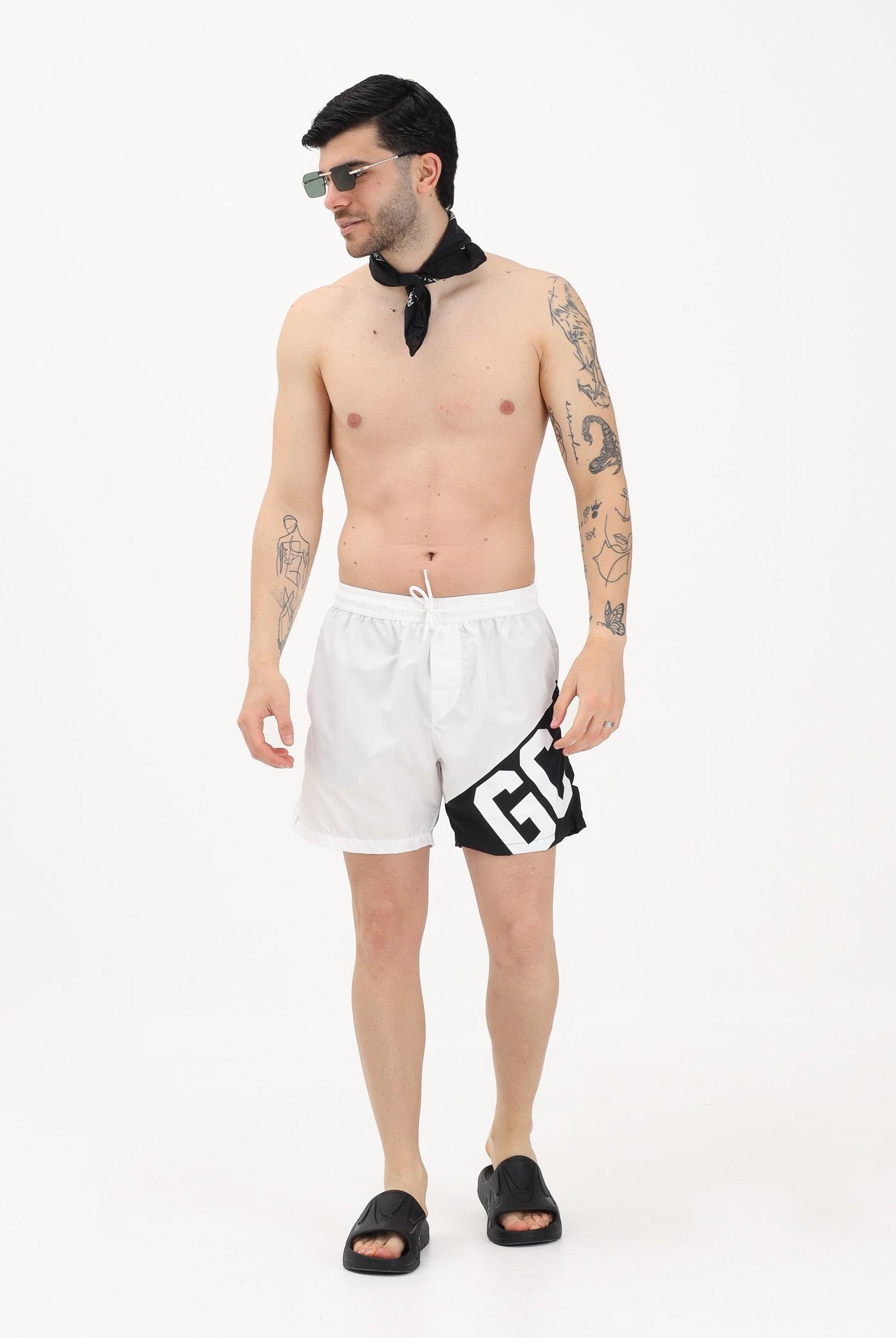 GCDS Shorts mare bianco e nero da uomo con stampa logo Z0MLQS254T016 100B GCDS