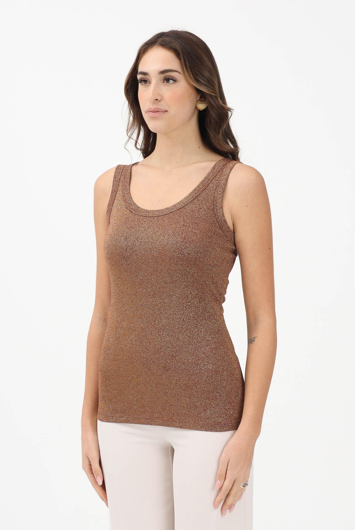 VICOLO Canotta bronzo da donna realizzata in un tessuto lavorato con filato lamé UF0055 BR VICOLO