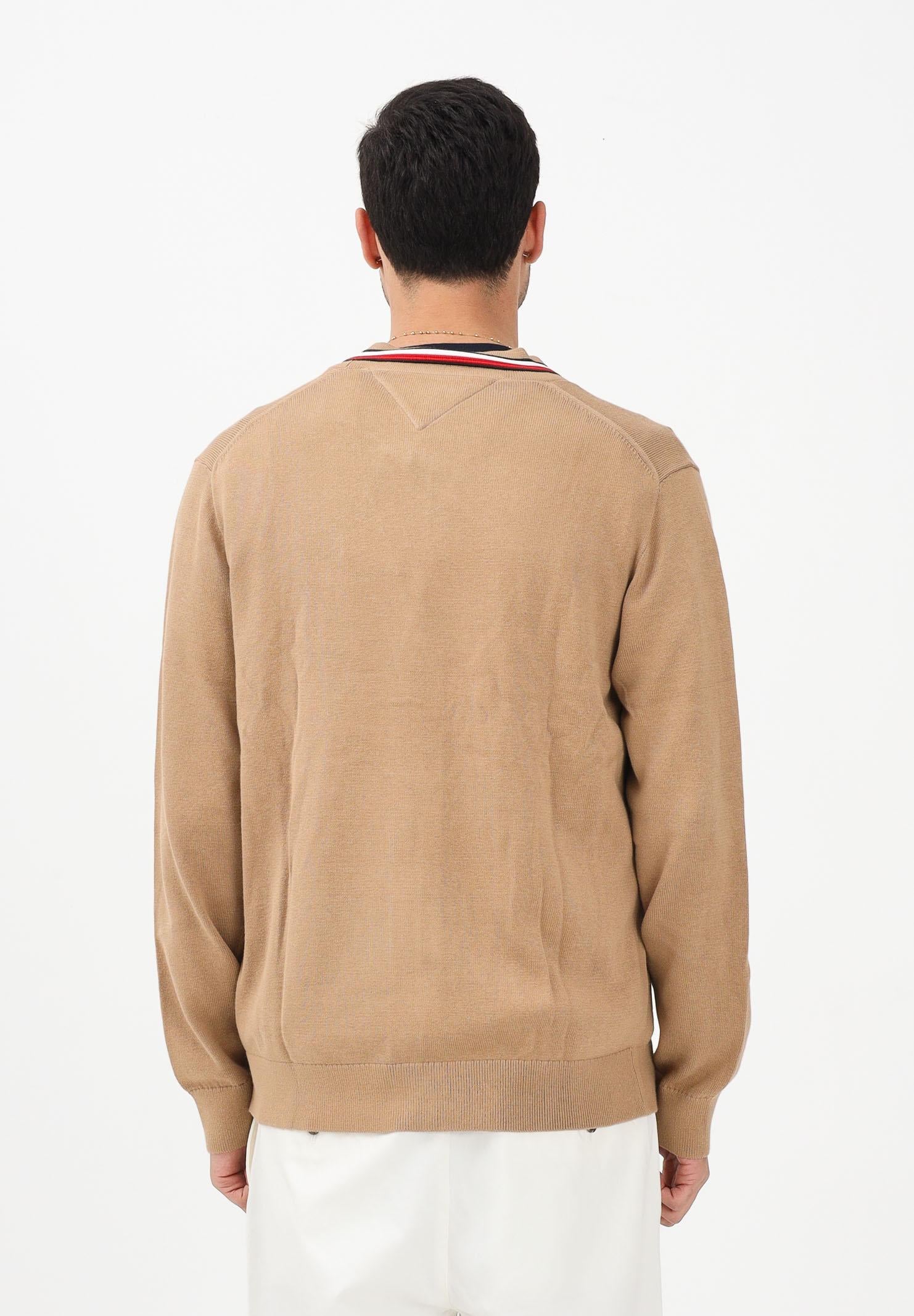 TOMMY HILFIGER Cardigan beige da uomo con finiture esclusive MW0MW41544 RBC TOMMY HILFIGER