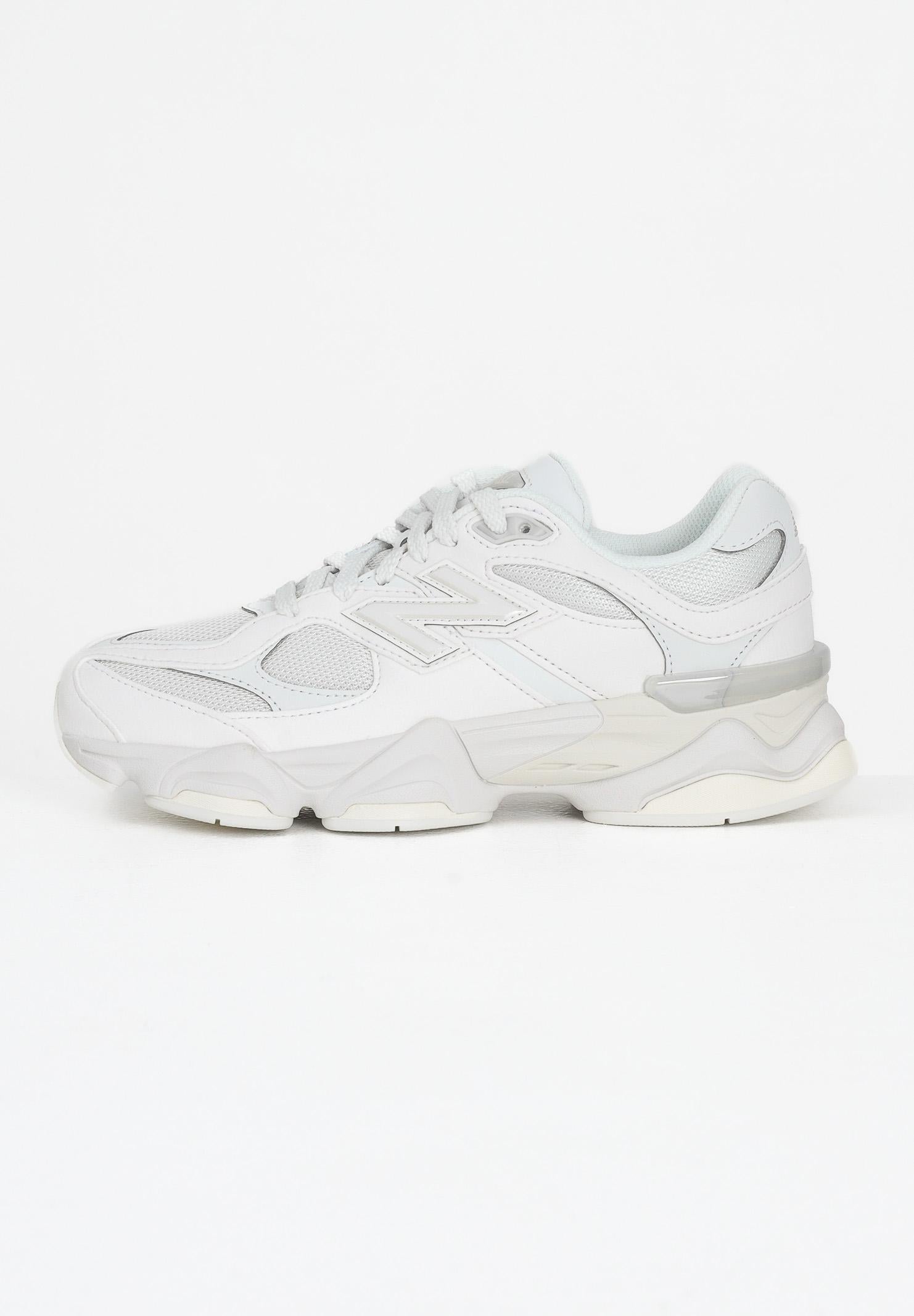 NEW BALANCE Sneakers 9060 grigio chiaro per uomo e donna GC9060LL NEW BALANCE