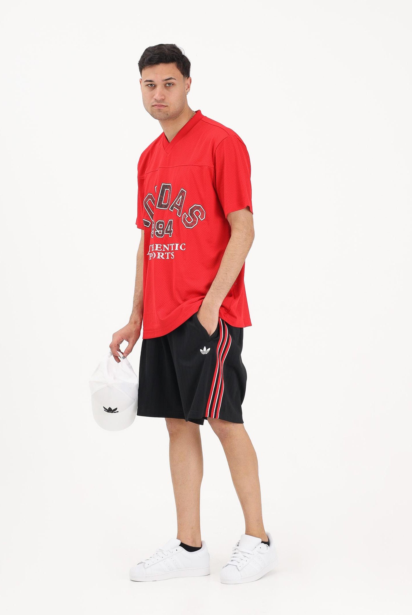 ADIDAS ORIGINALS T-shirt a manica corta JERSEY VARSITY FOOTBALL rossa da uomo KD0522 . ADIDAS ORIGINALS