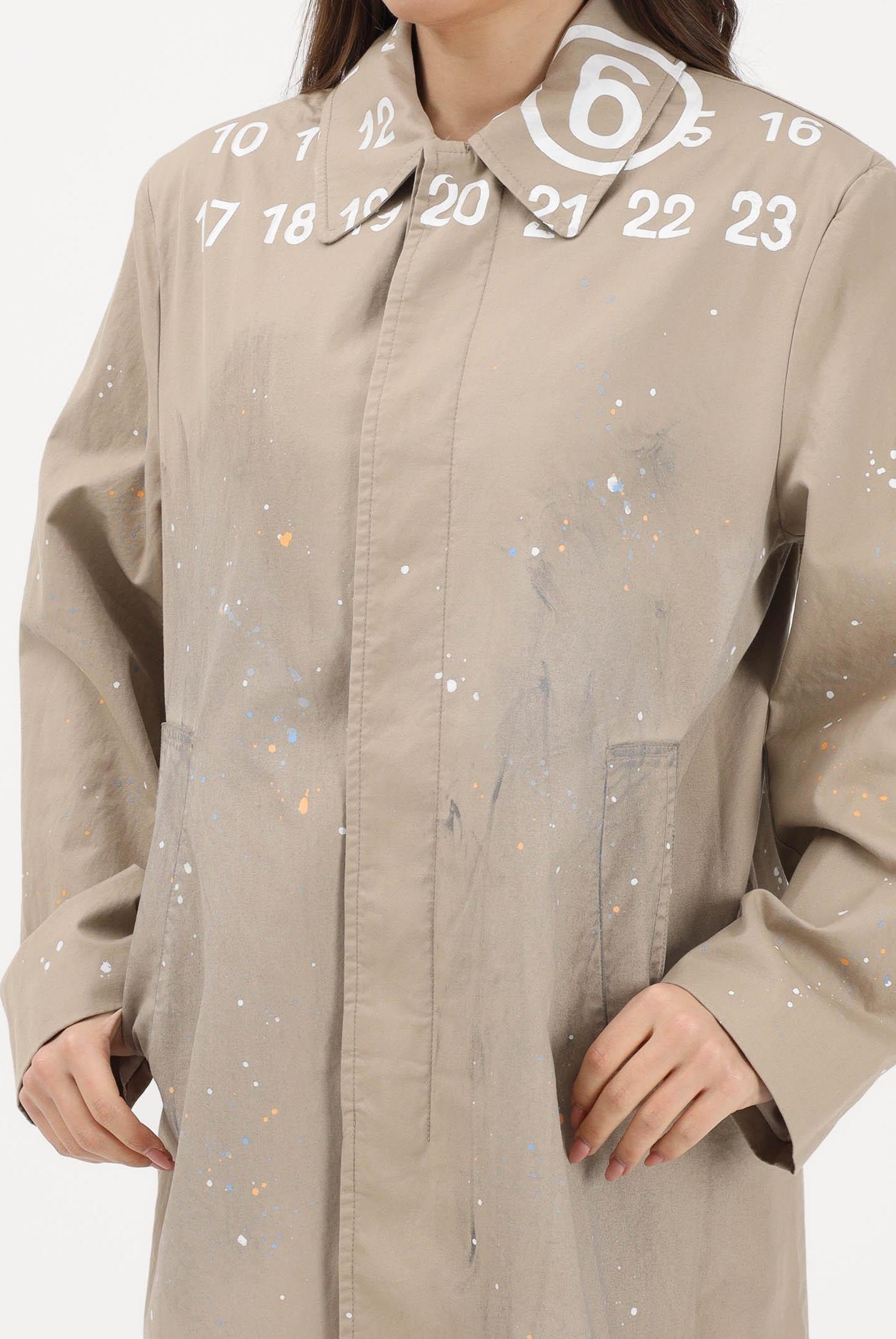 MAISON MARGIELA Trench beige per donna, ragazzi e bambini con logo stampato M60928MM07B M6709 MAISON MARGIELA