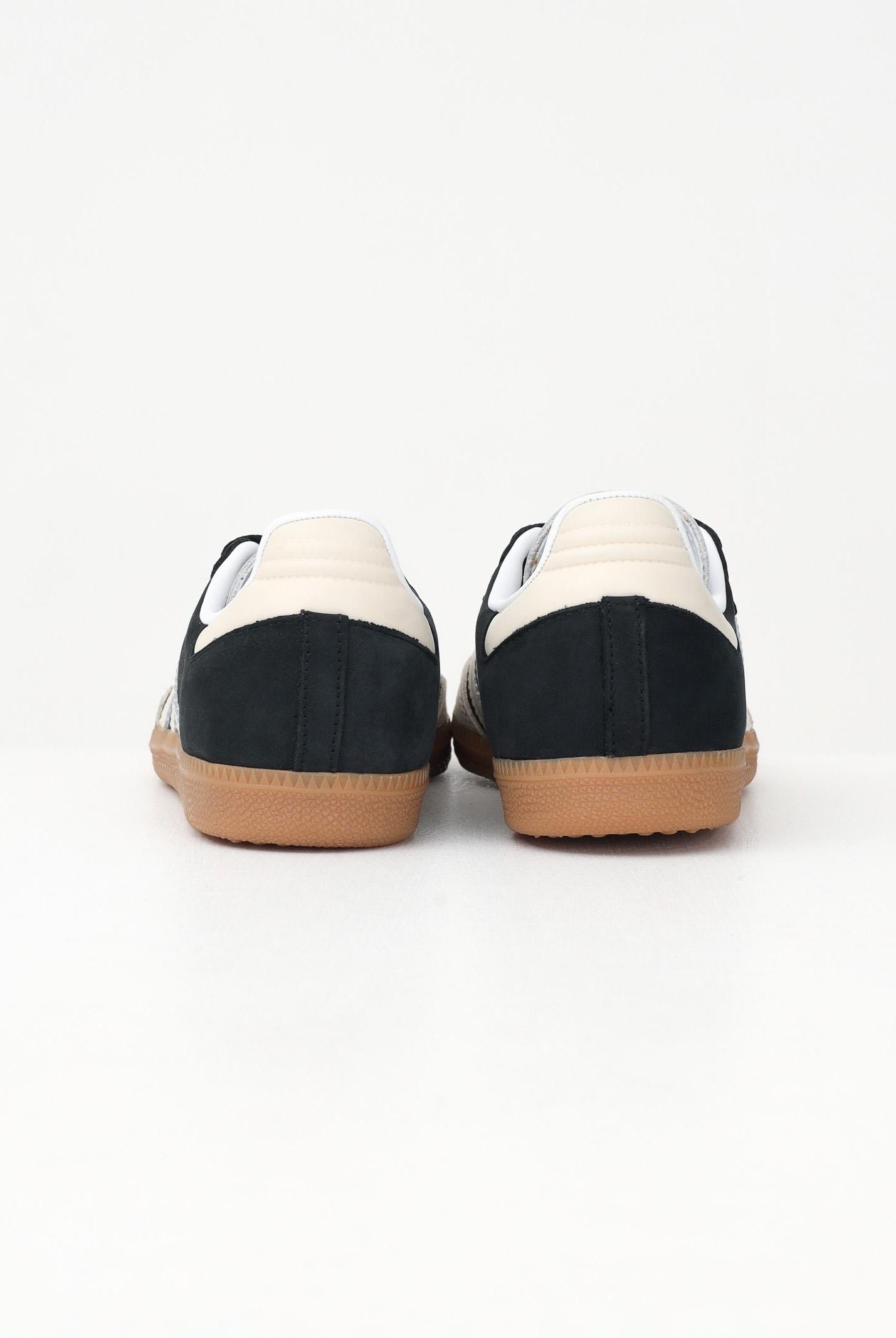 ADIDAS ORIGINALS Sneakers SAMBA OG nere e panna per uomo e donna IE5836 . ADIDAS ORIGINALS