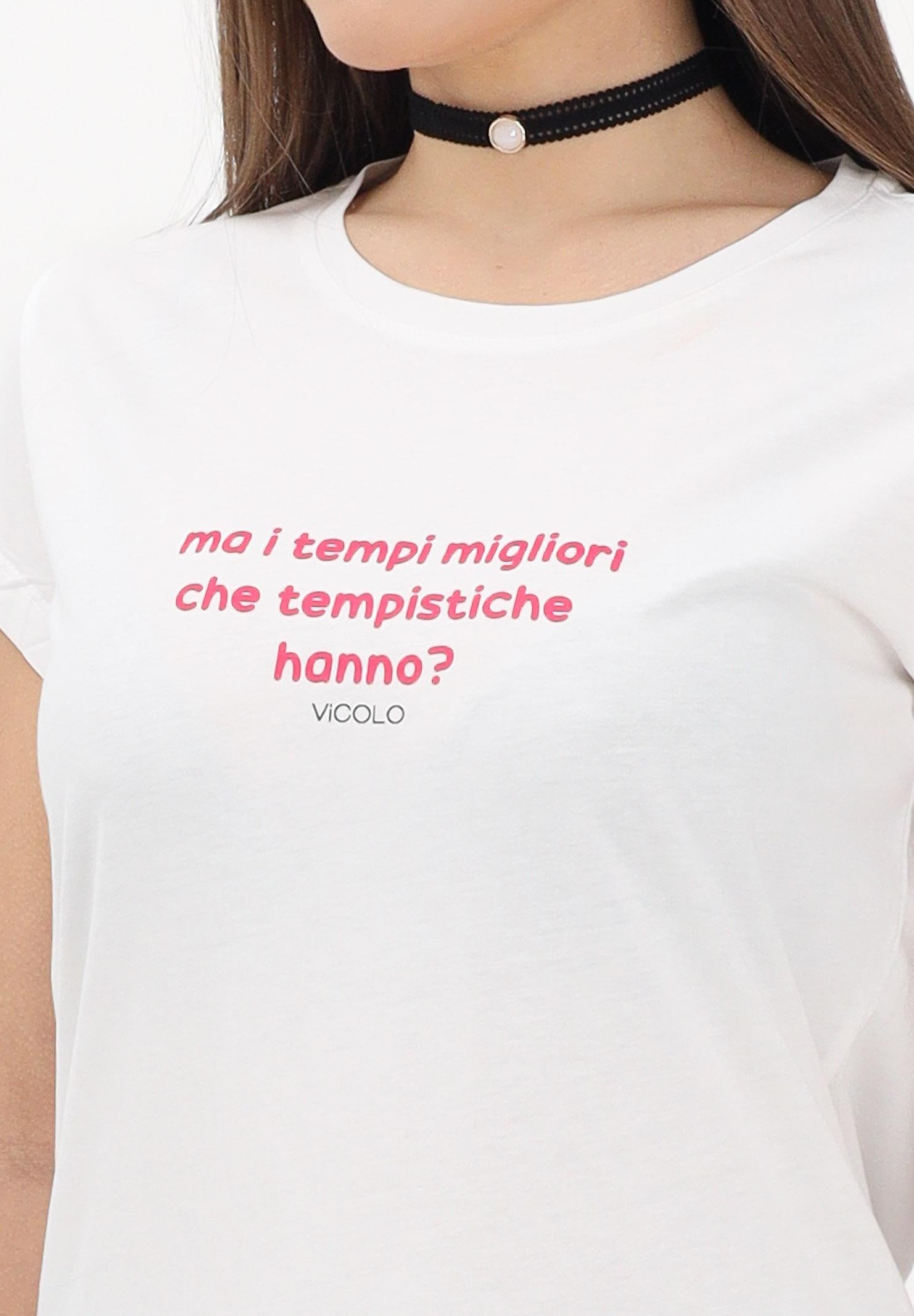VICOLO T-shirt a manica corta bianca da donna con stampa "Ma i tempi migliori che tempistiche hanno?" RAB0699 02 VICOLO