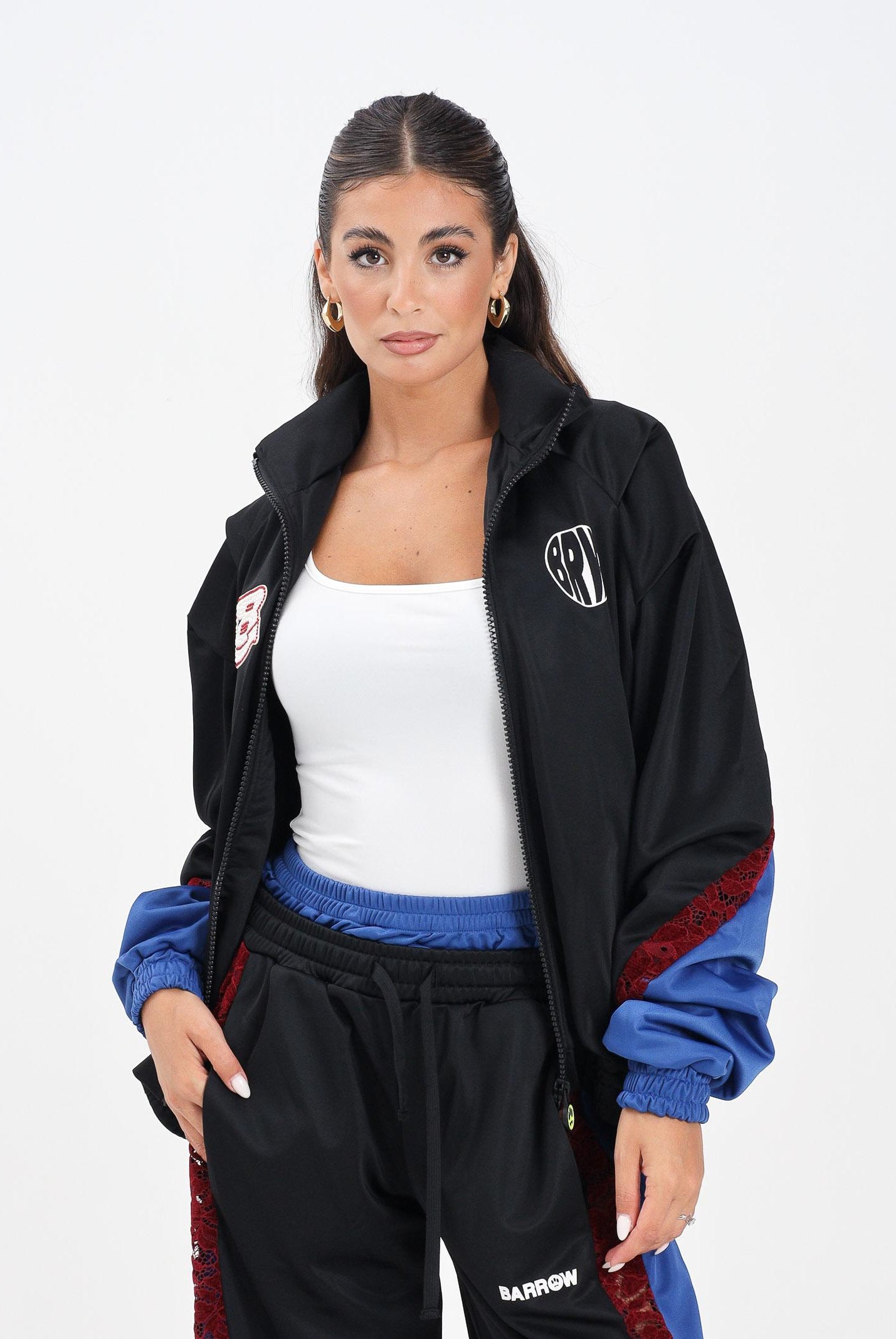 BARROW Giacca a vento nera da donna con stampe e inserti blu e in pizzo rosso F5BWWOJK107 110 BARROW