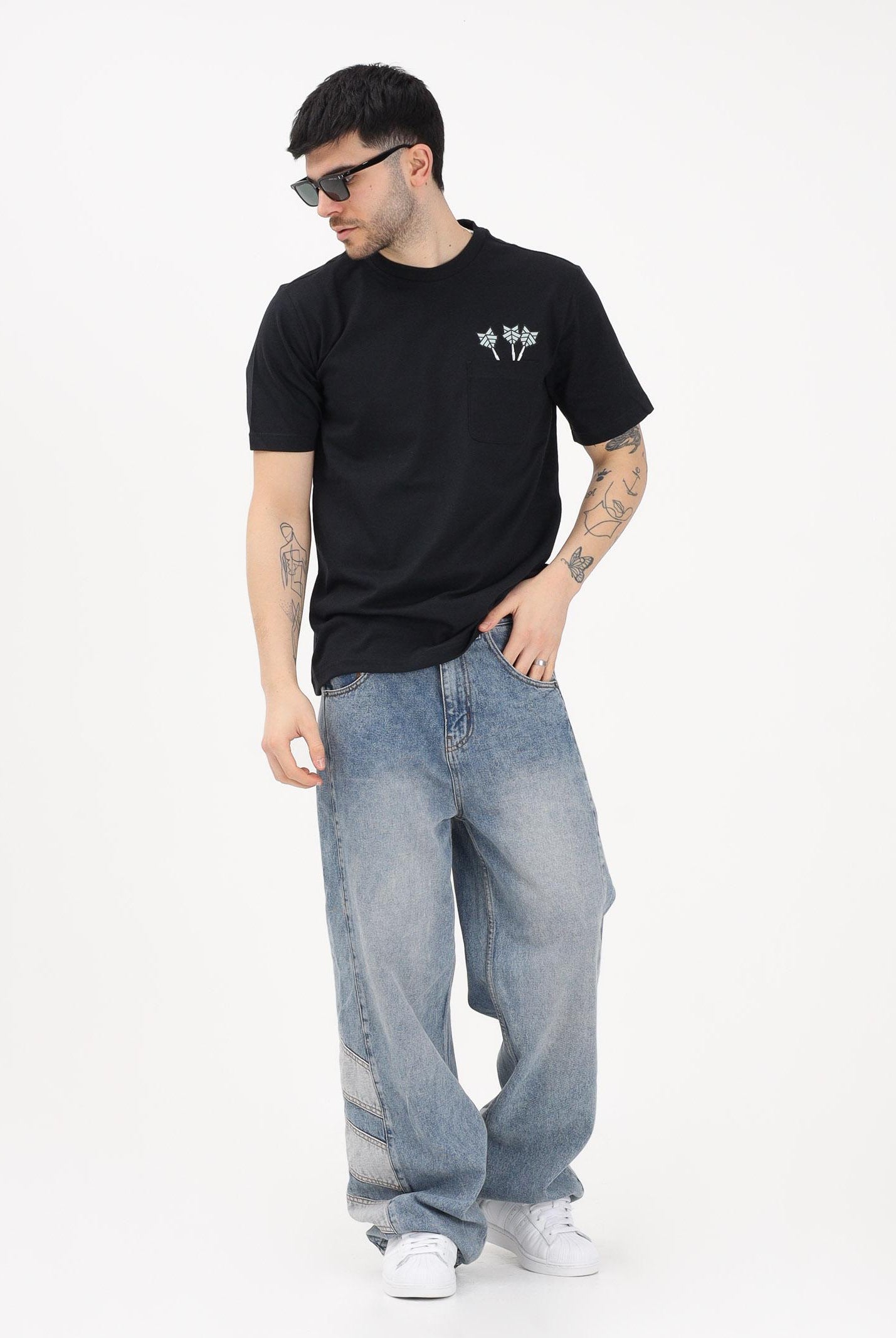 ADIDAS PERFORMANCE T-shirt a manica corta NOVELTY DART nera da uomo JZ5040 . ADIDAS PERFORMANCE