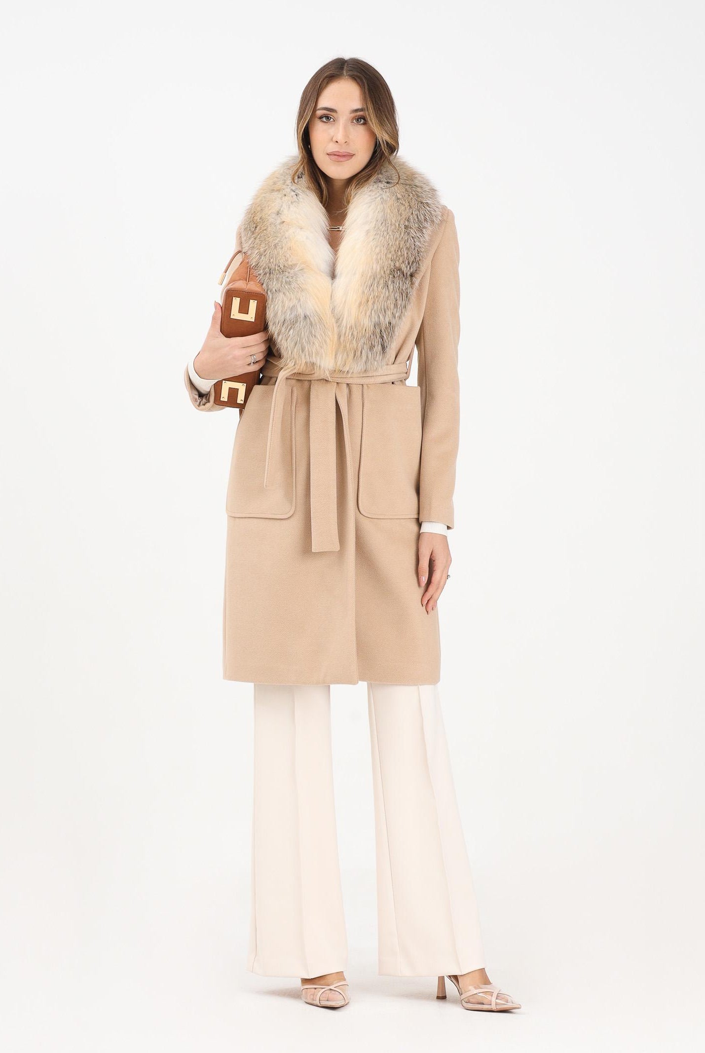 YES LONDON Cappotto beige da donna con dettagli in vera pelliccia CD1227 CA YES LONDON