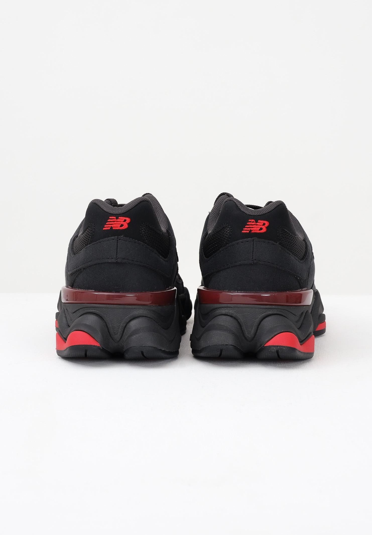 NEW BALANCE Sneakers 9060 nere e rosse per uomo e donna GC9060JR . NEW BALANCE