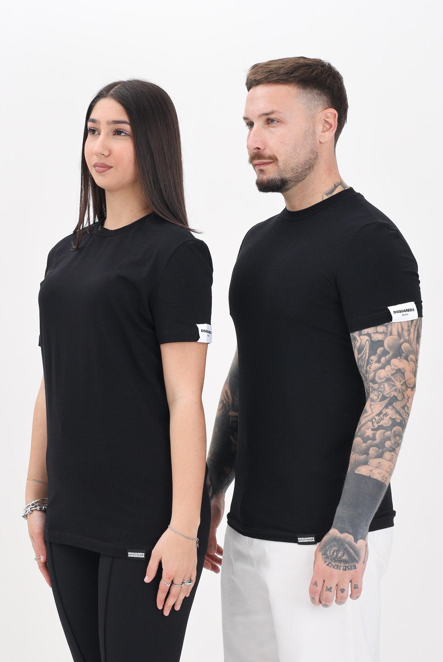 DSQUARED2 T-shirt a manica corta nera per uomo e donna con patch logo D9M205720 001 DSQUARED2