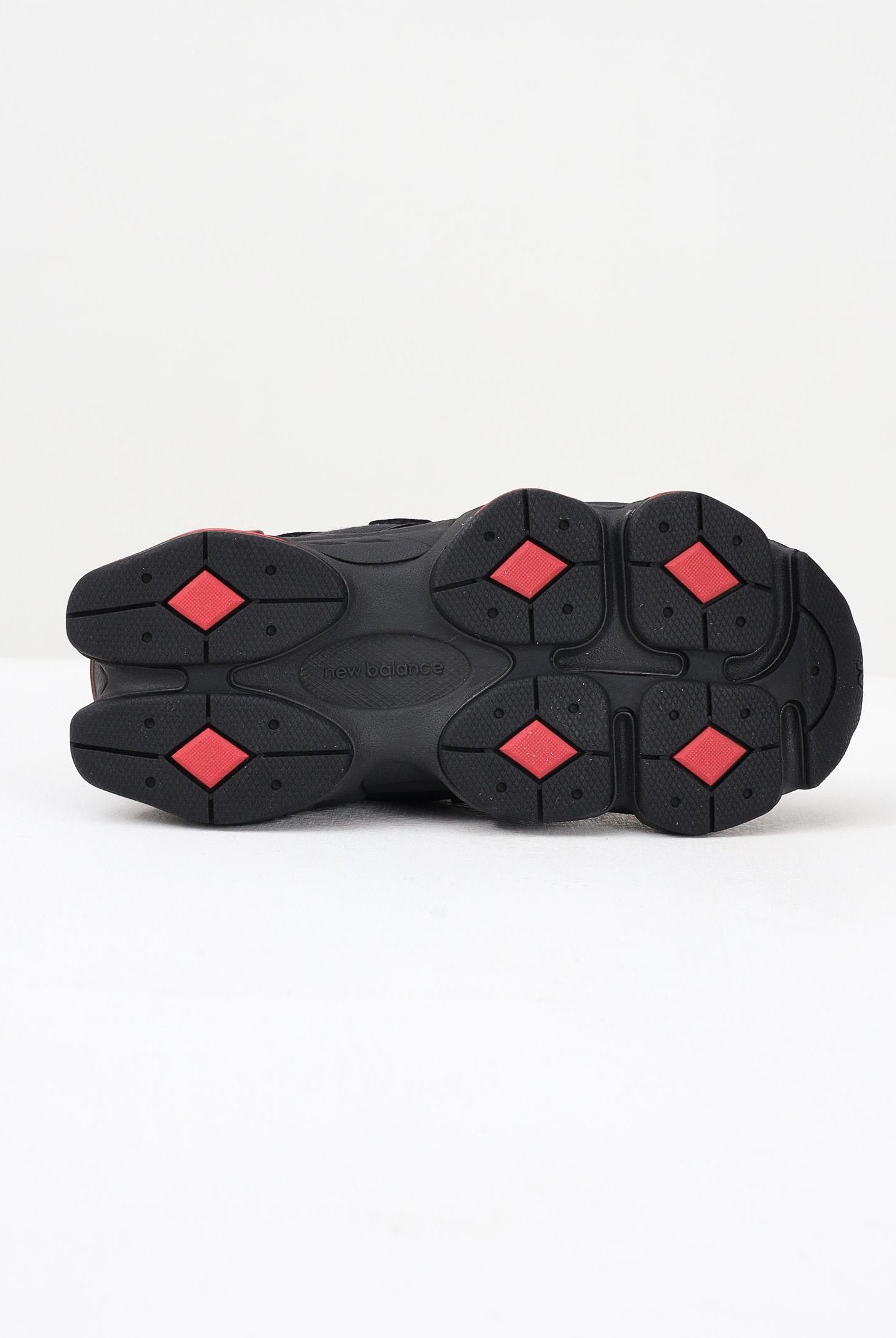 NEW BALANCE Sneakers 9060 Lace nere e rosse per bambino e bambina PC9060JR  NEW BALANCE